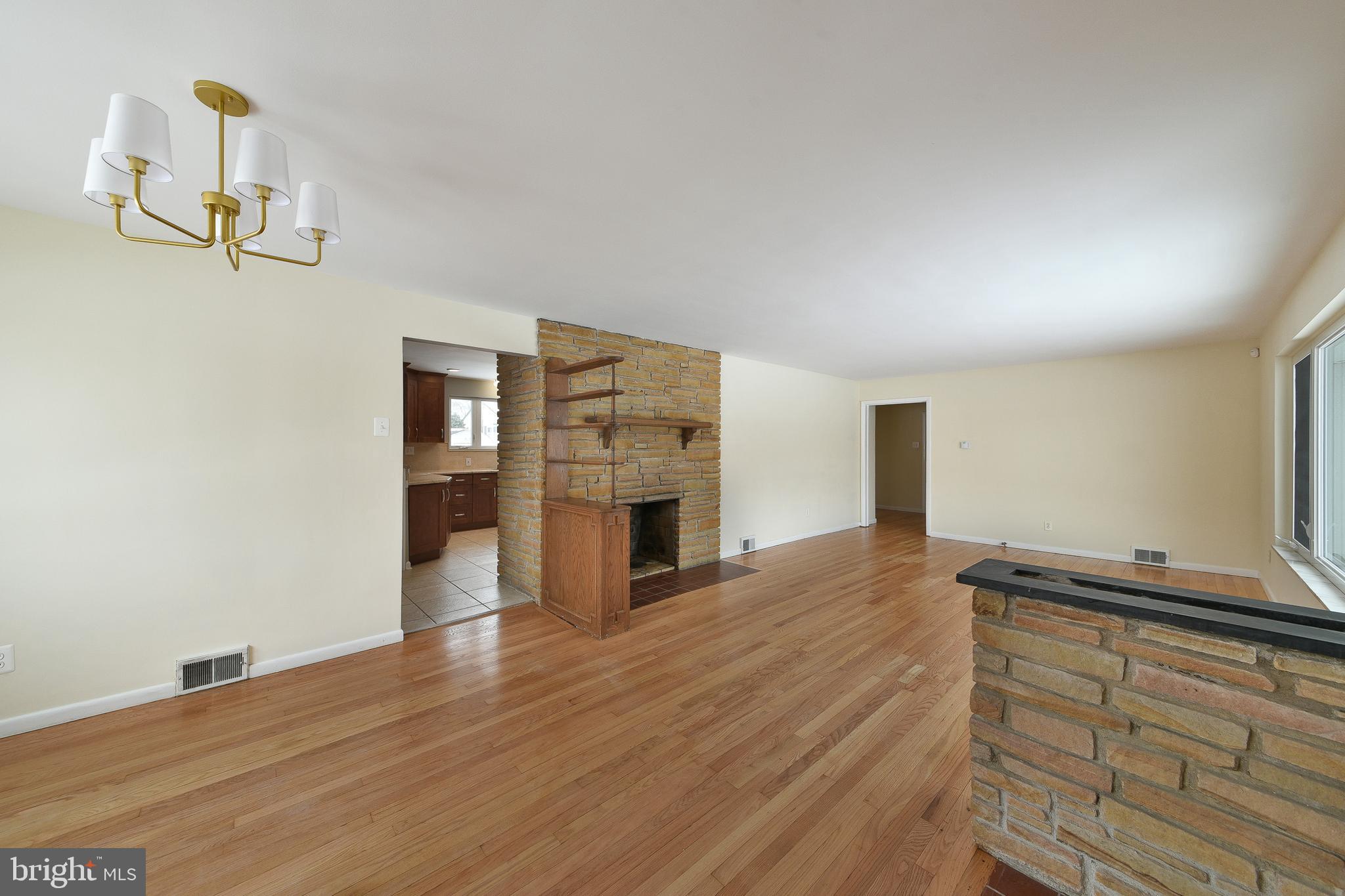 FEASTERVILLE HGTS - Residential