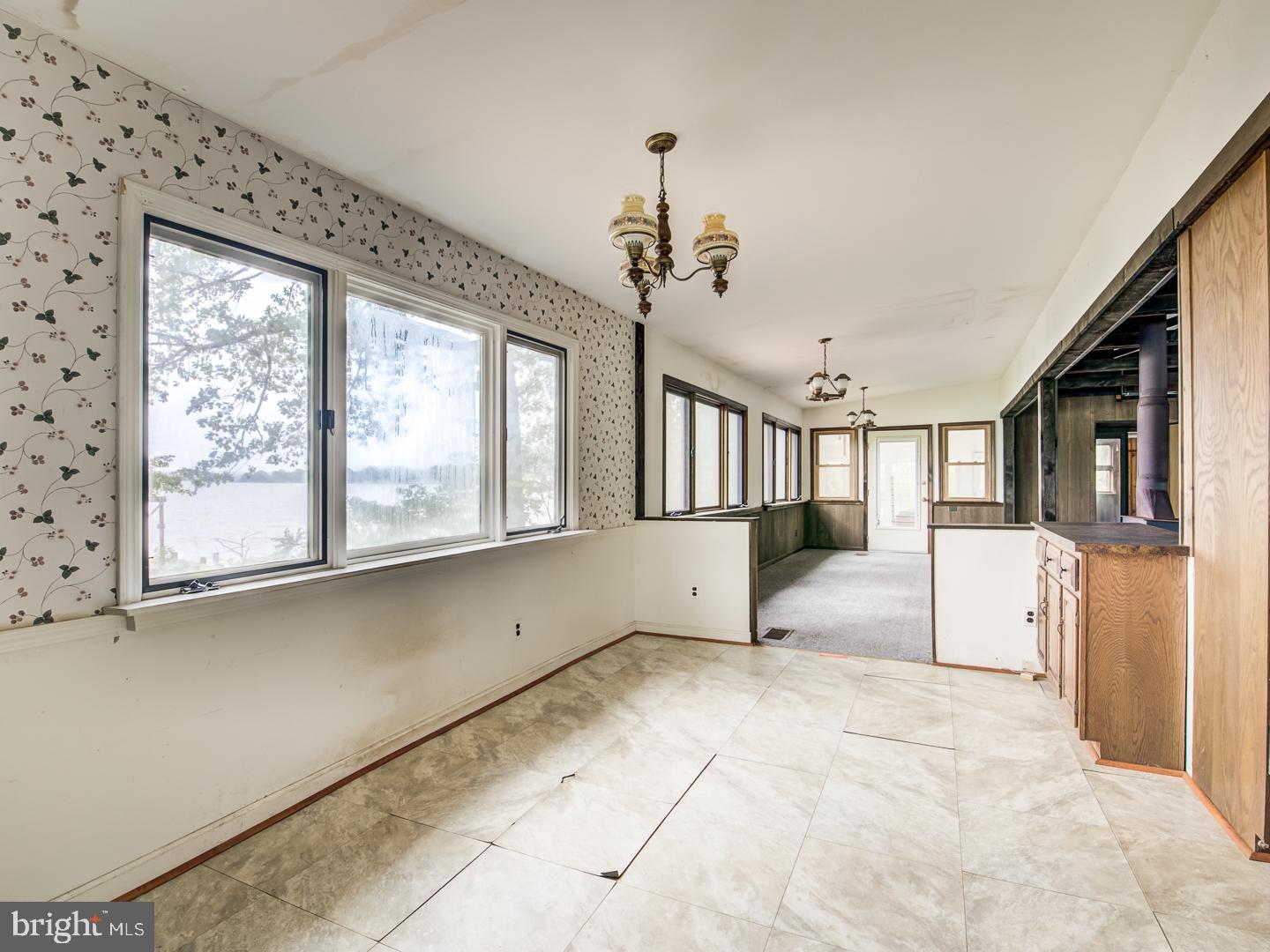 GOLDEN BEACH - Residential