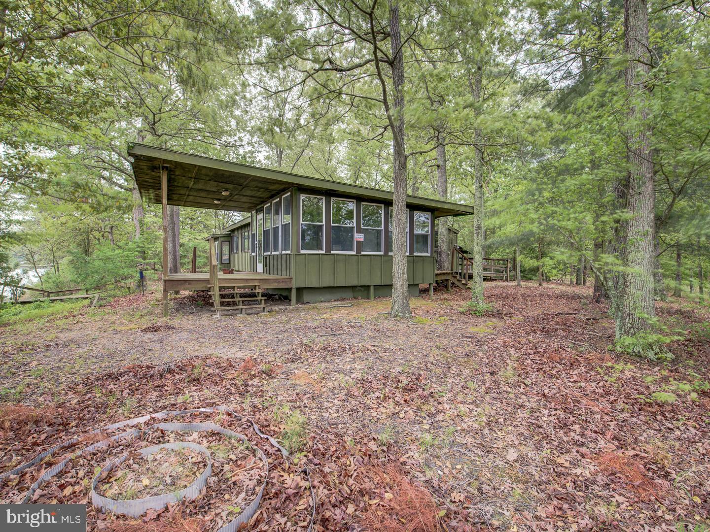 GOLDEN BEACH - Residential