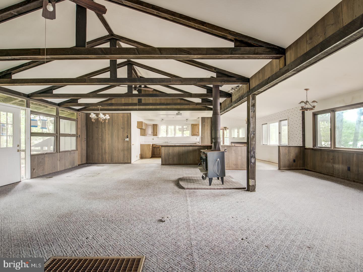 GOLDEN BEACH - Residential