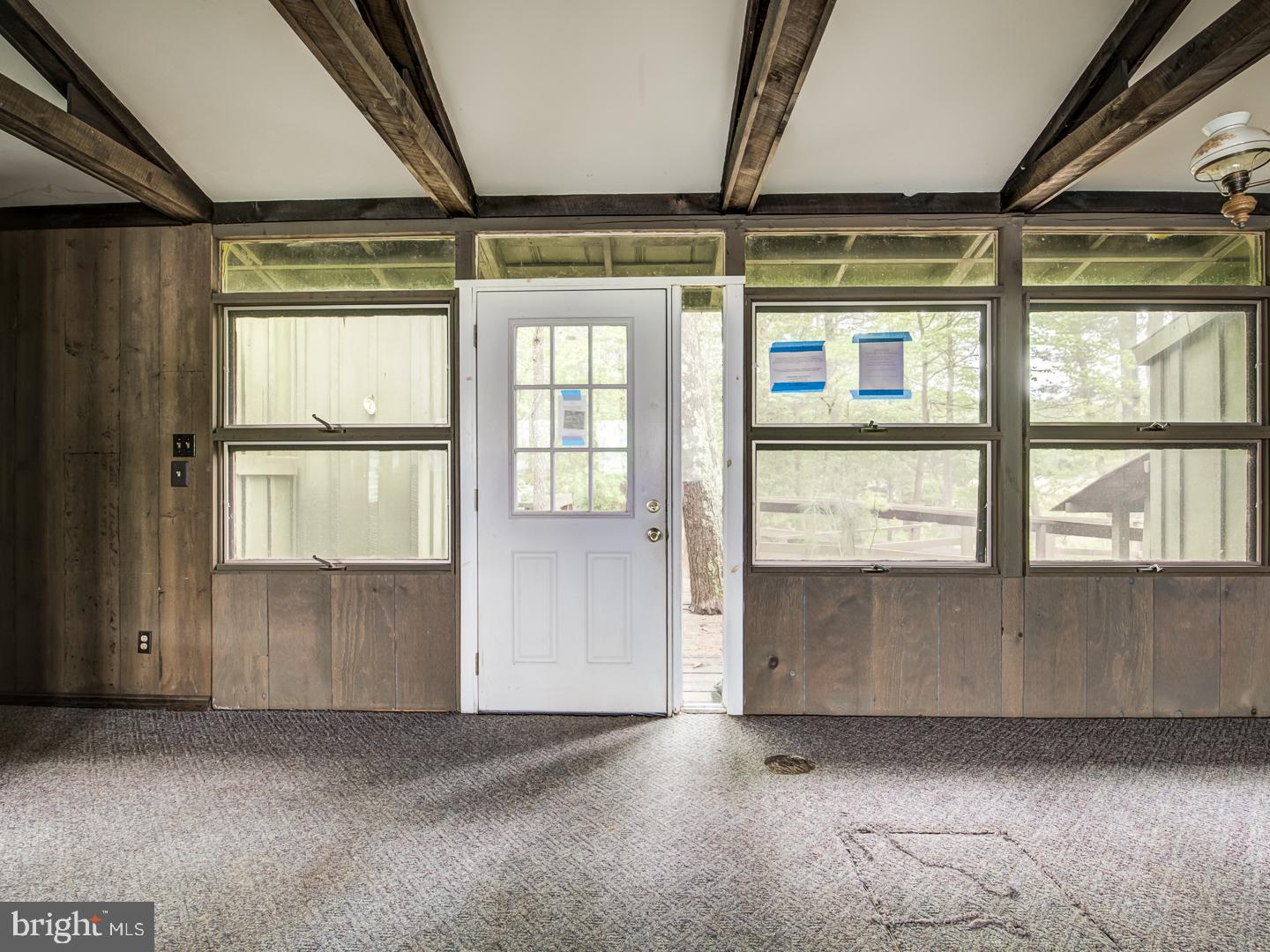 GOLDEN BEACH - Residential