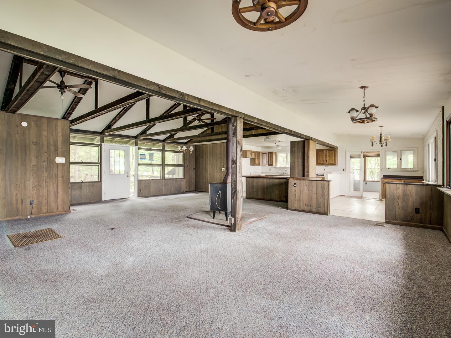 GOLDEN BEACH - Residential