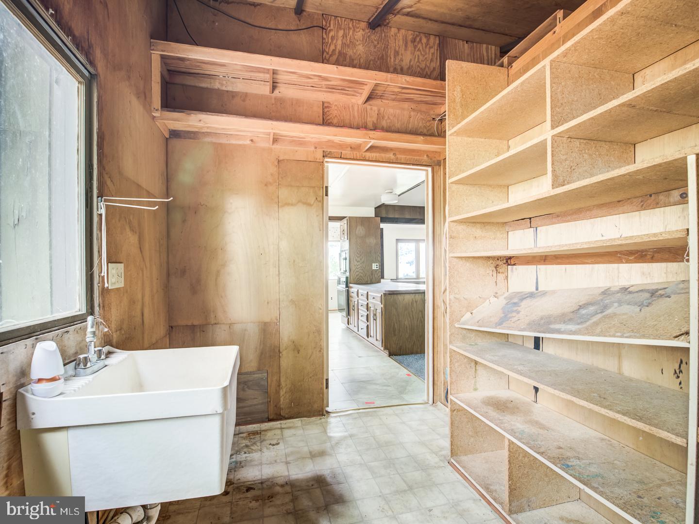 GOLDEN BEACH - Residential