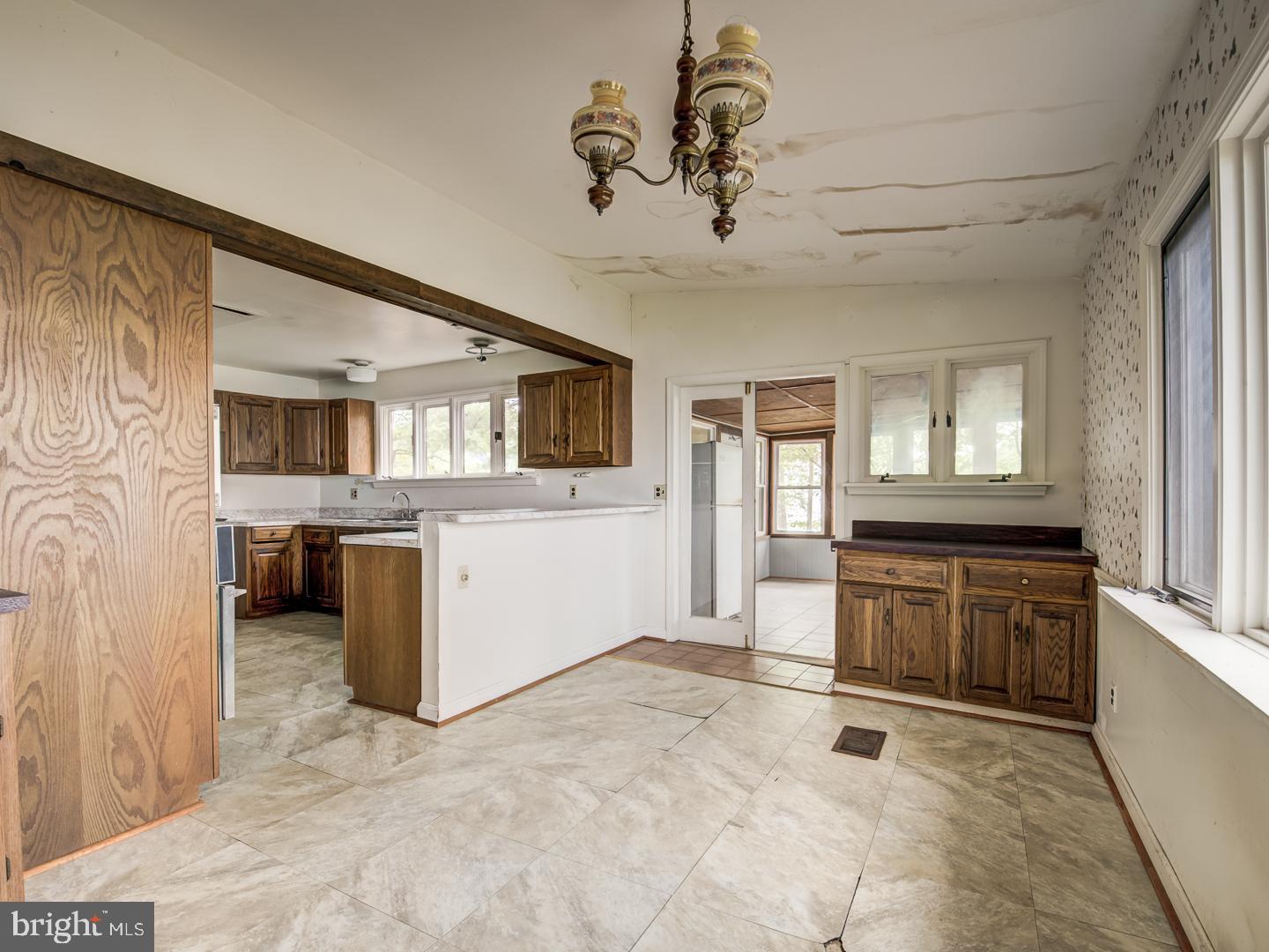 GOLDEN BEACH - Residential