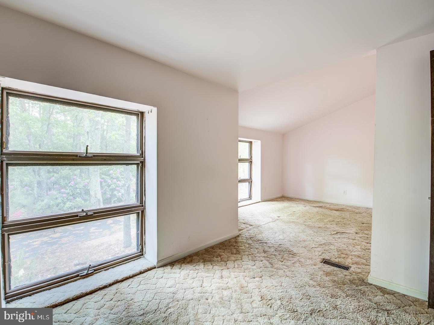 GOLDEN BEACH - Residential