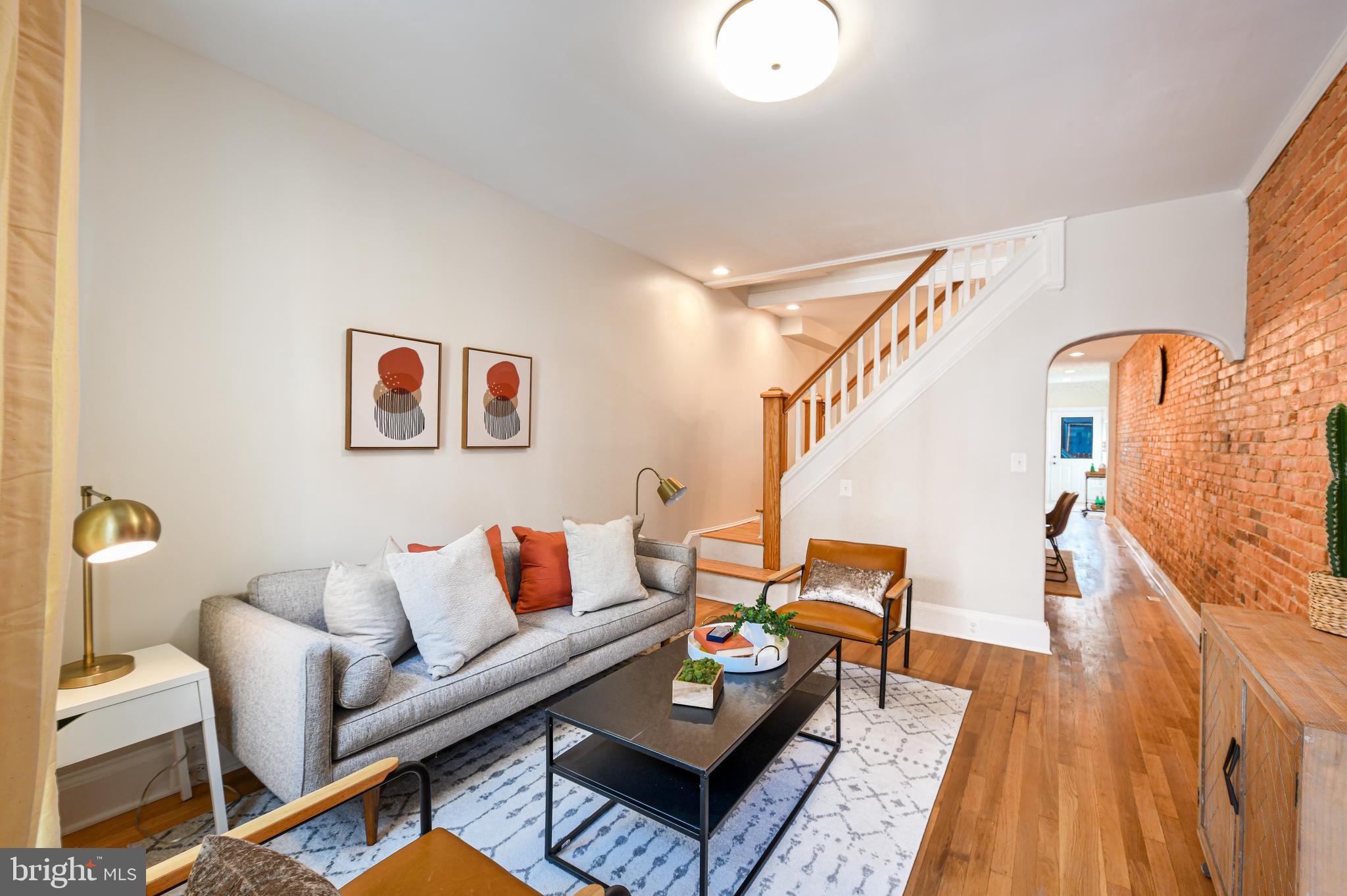 LOCUST POINT - Residential