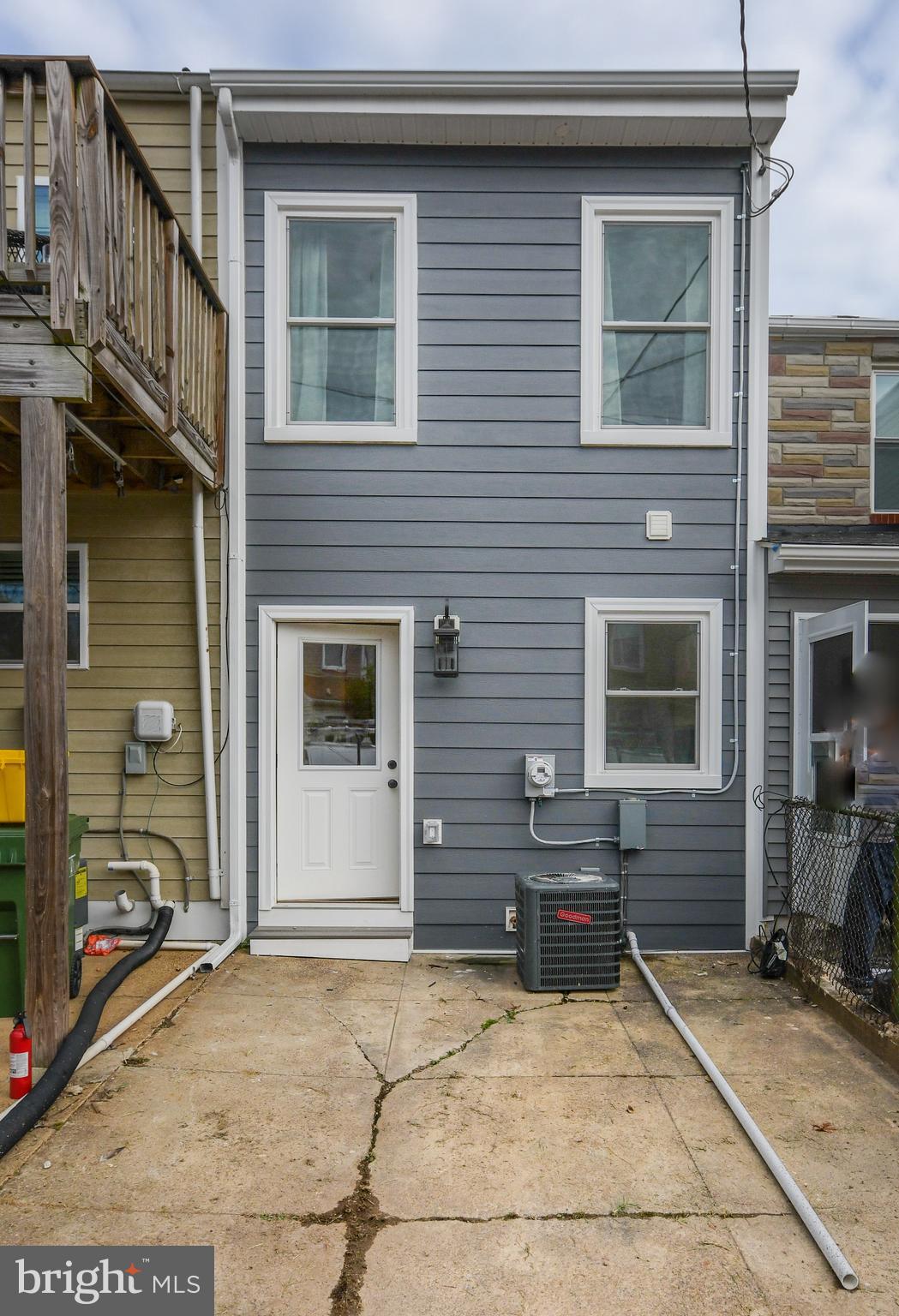 LOCUST POINT - Residential