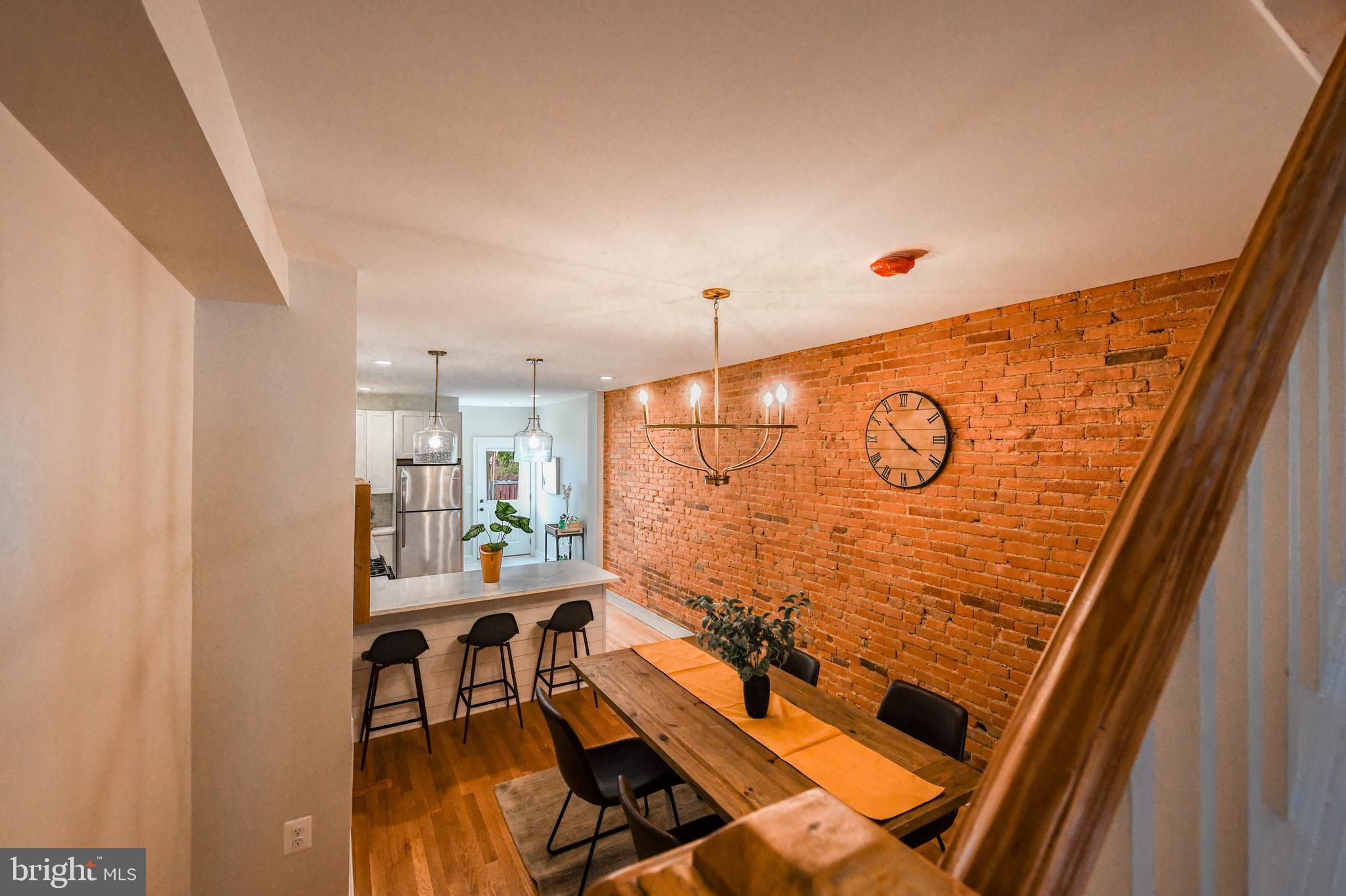 LOCUST POINT - Residential