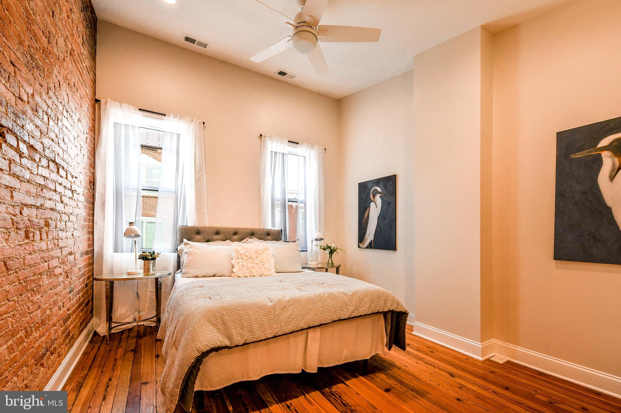 LOCUST POINT - Residential