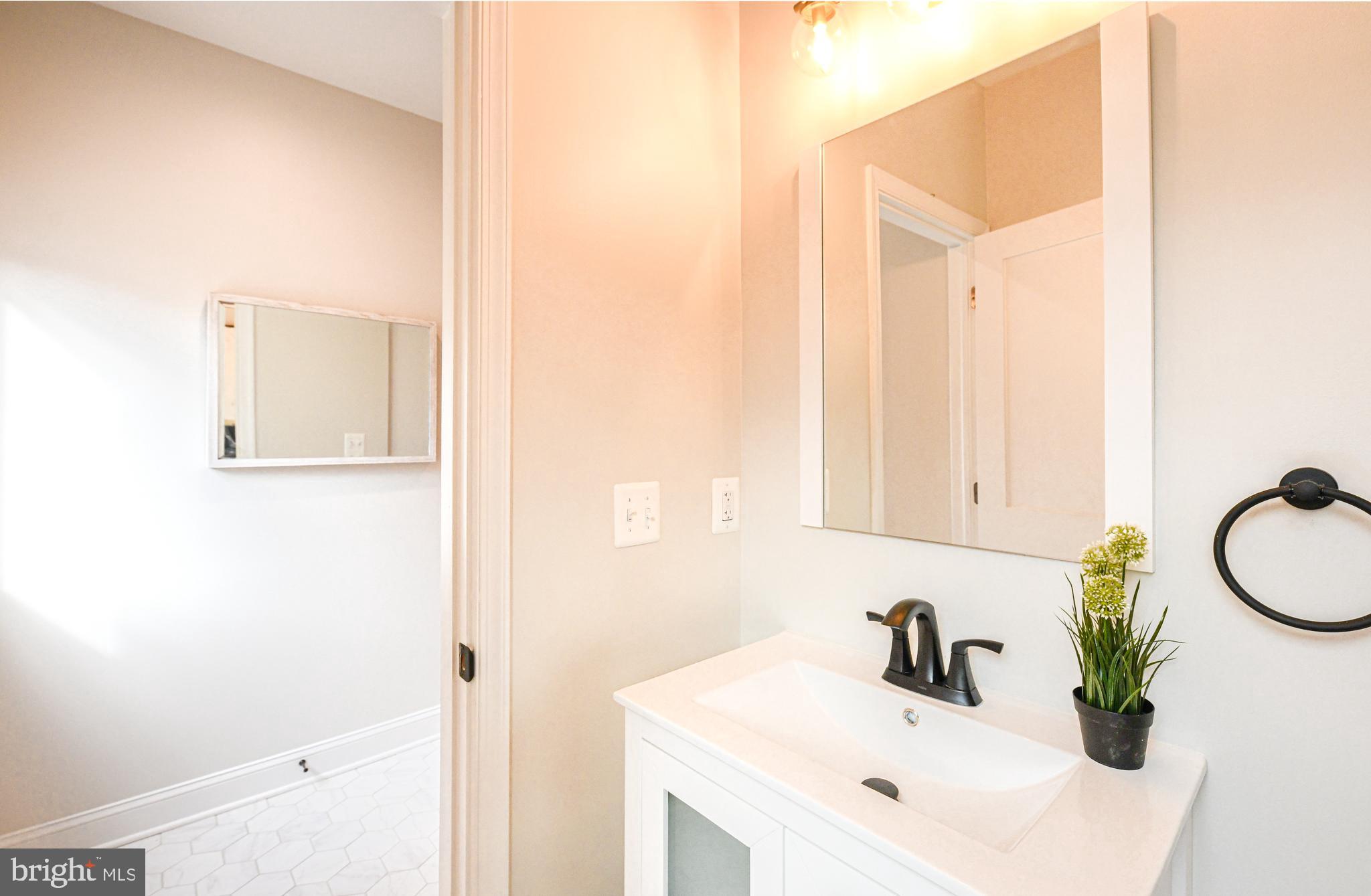 LOCUST POINT - Residential