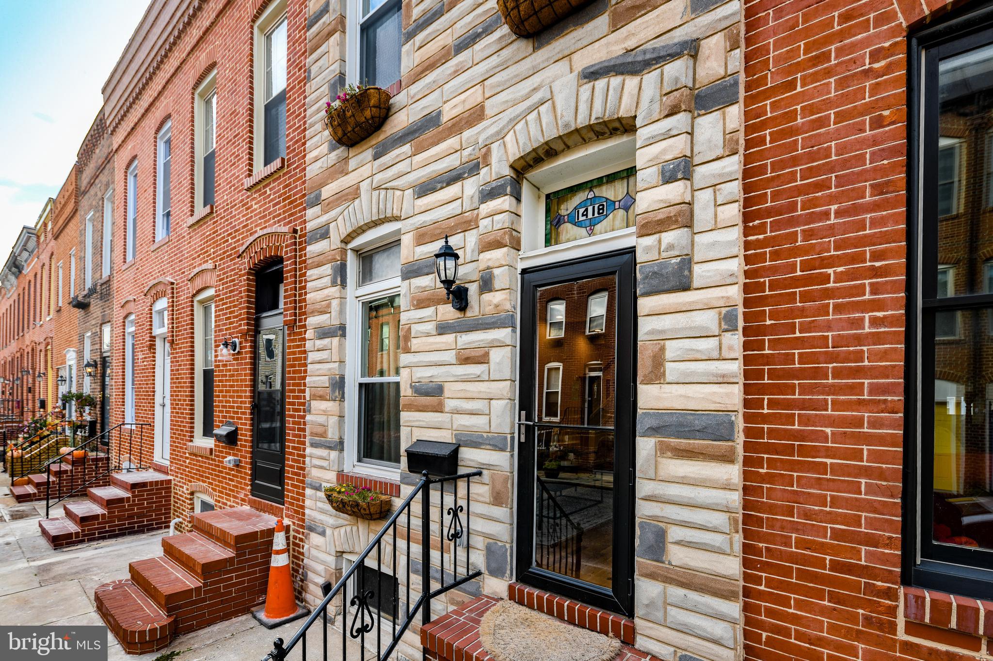 LOCUST POINT - Residential