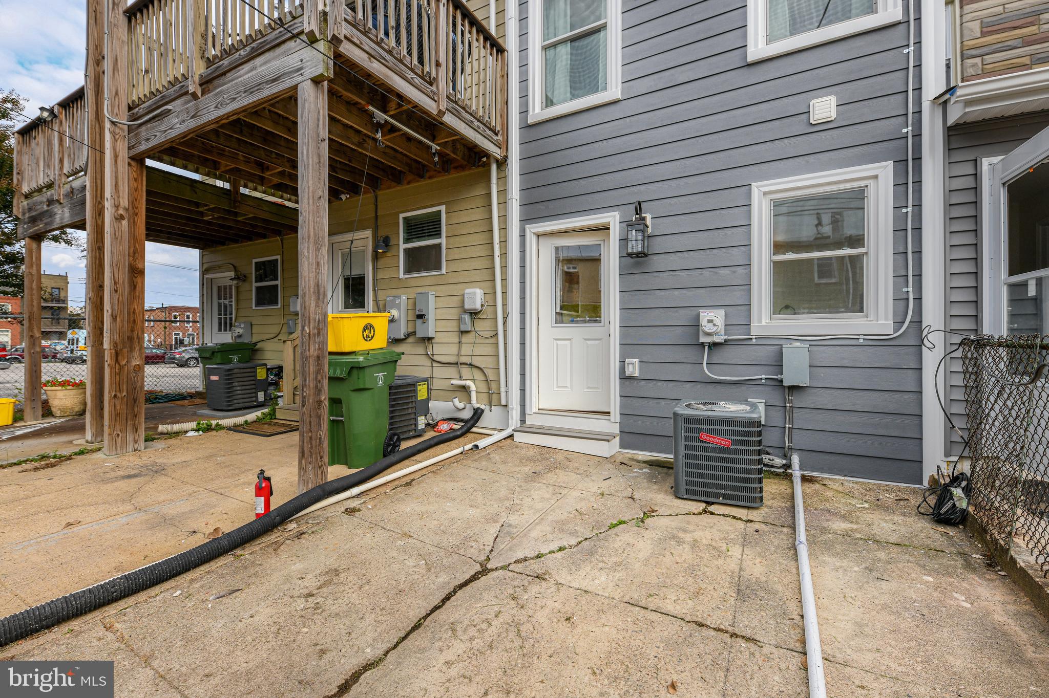 LOCUST POINT - Residential