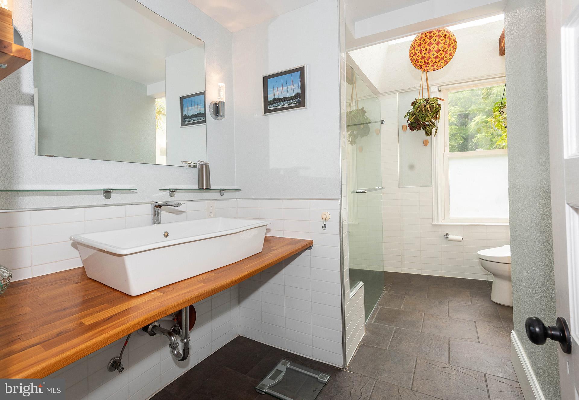 GREEN GABLES - Residential