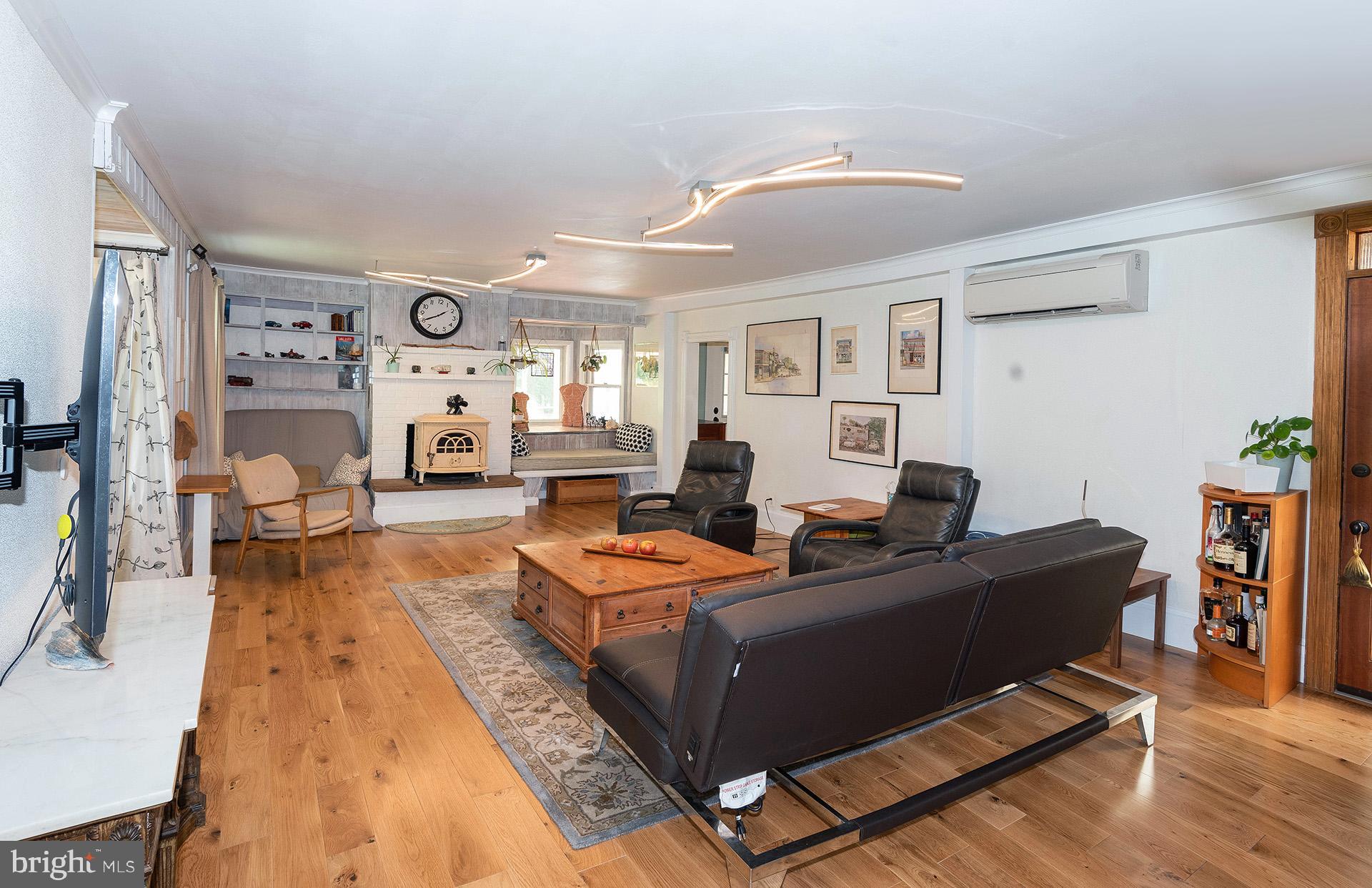 GREEN GABLES - Residential