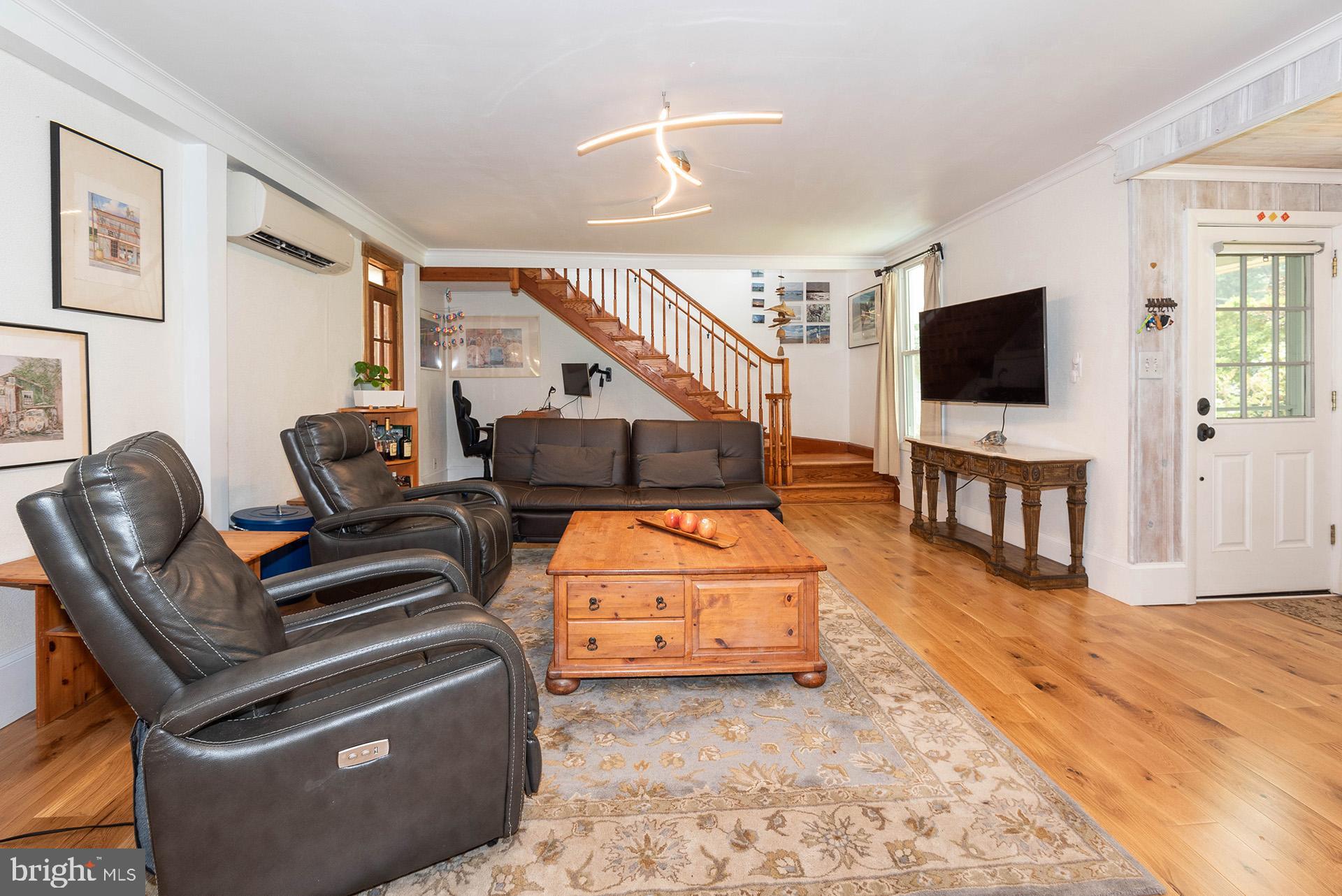 GREEN GABLES - Residential