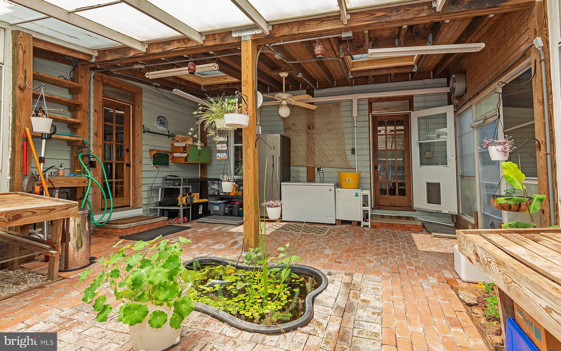 GREEN GABLES - Residential