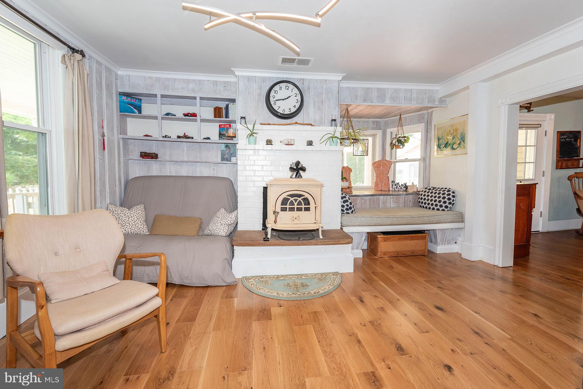 GREEN GABLES - Residential