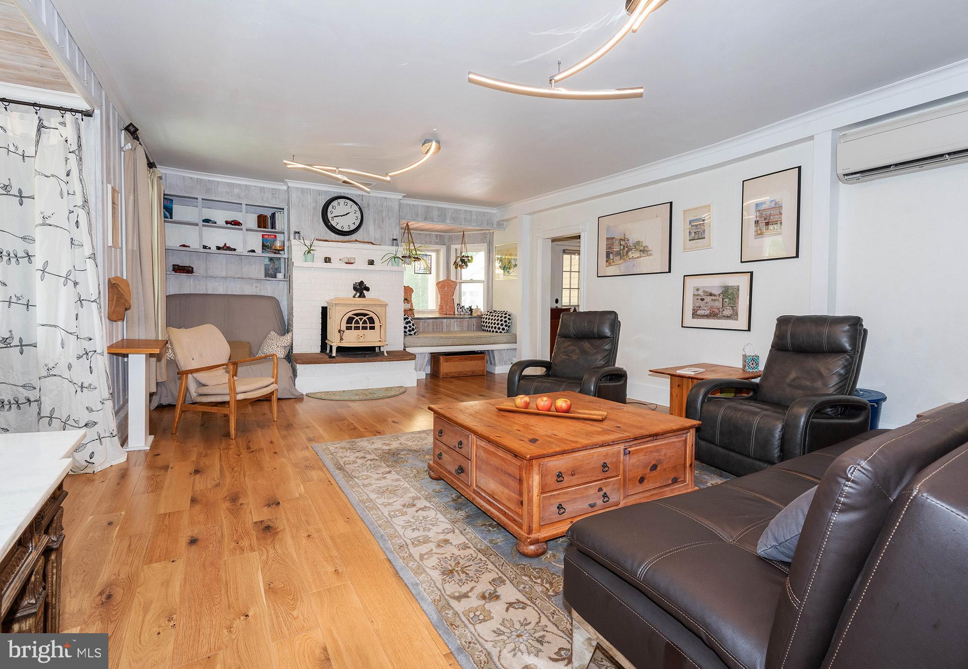 GREEN GABLES - Residential