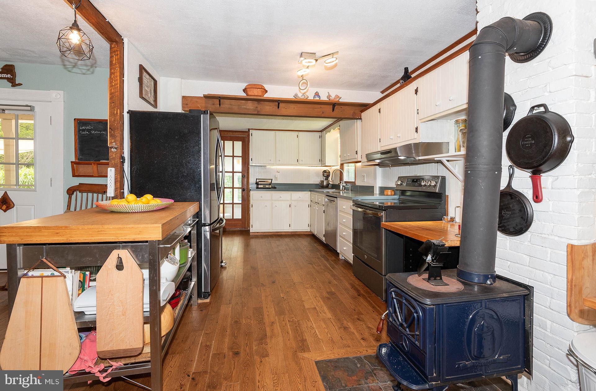 GREEN GABLES - Residential