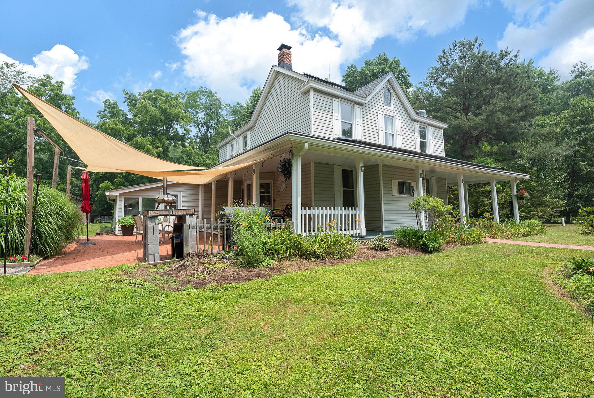 GREEN GABLES - Residential