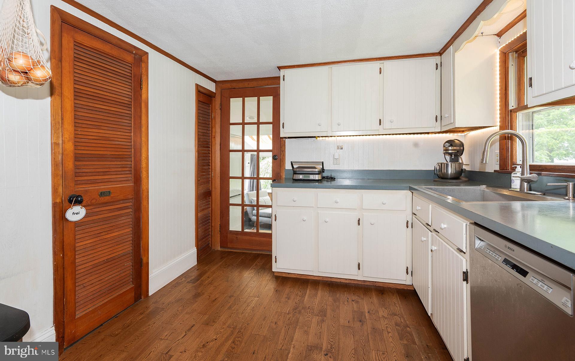 GREEN GABLES - Residential