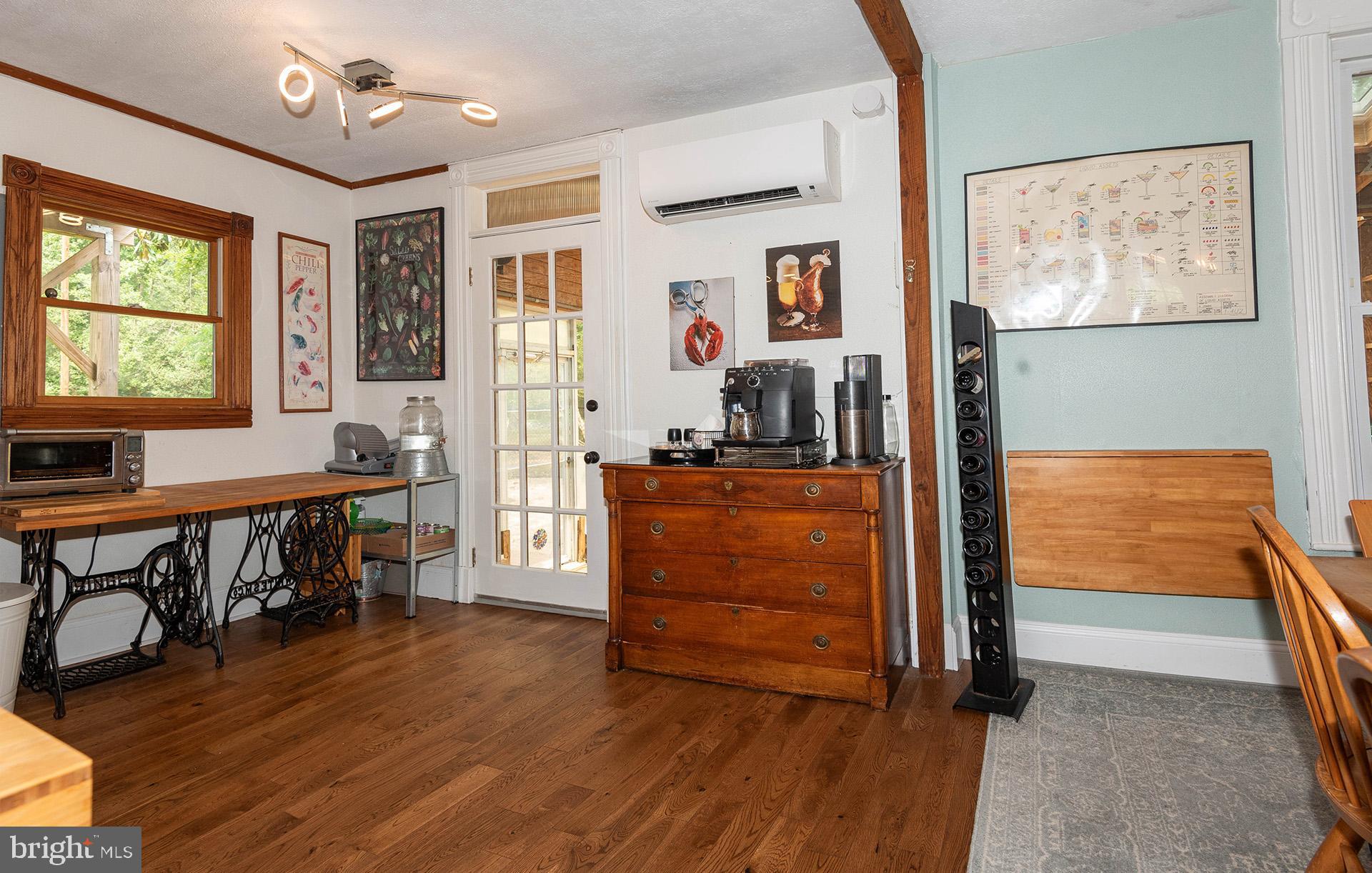 GREEN GABLES - Residential