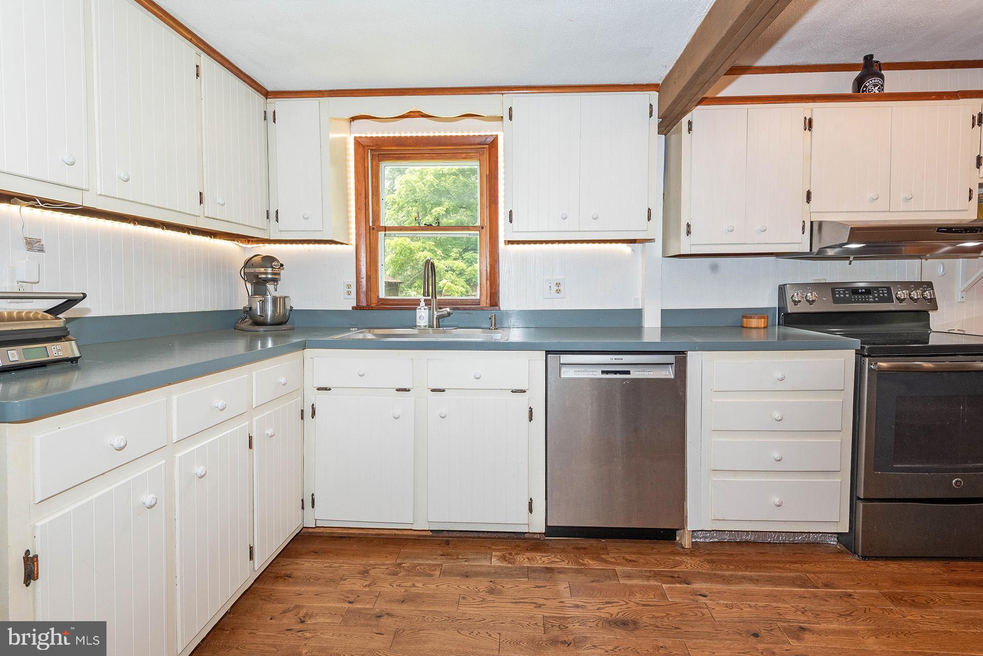 GREEN GABLES - Residential