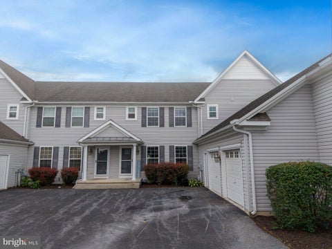 Townhouse For Rent - 1955 Preserve Lane<br/> Dauphin County, PALMYRA, PA 17078