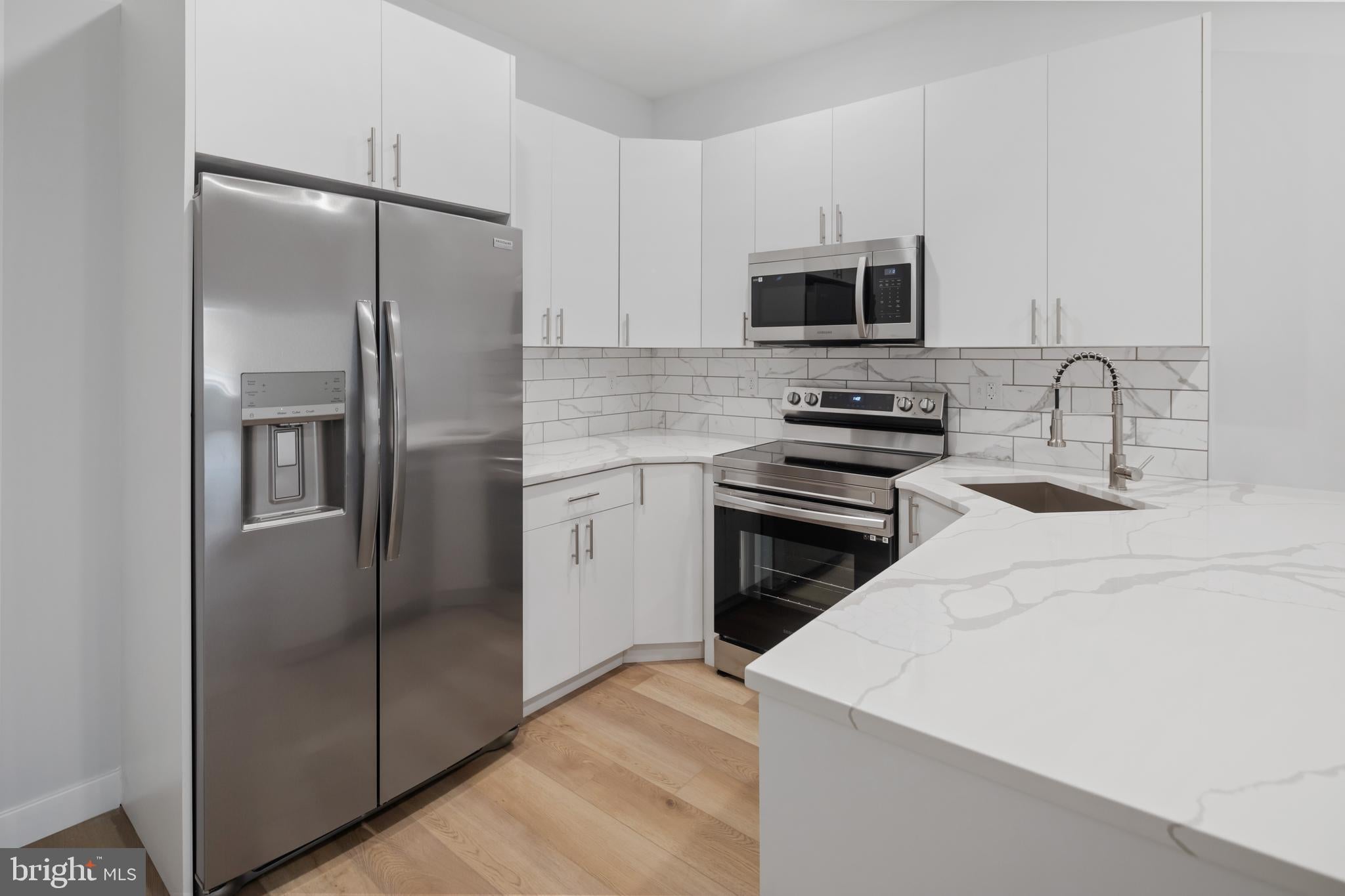 1932 N 6TH STREET 00 3