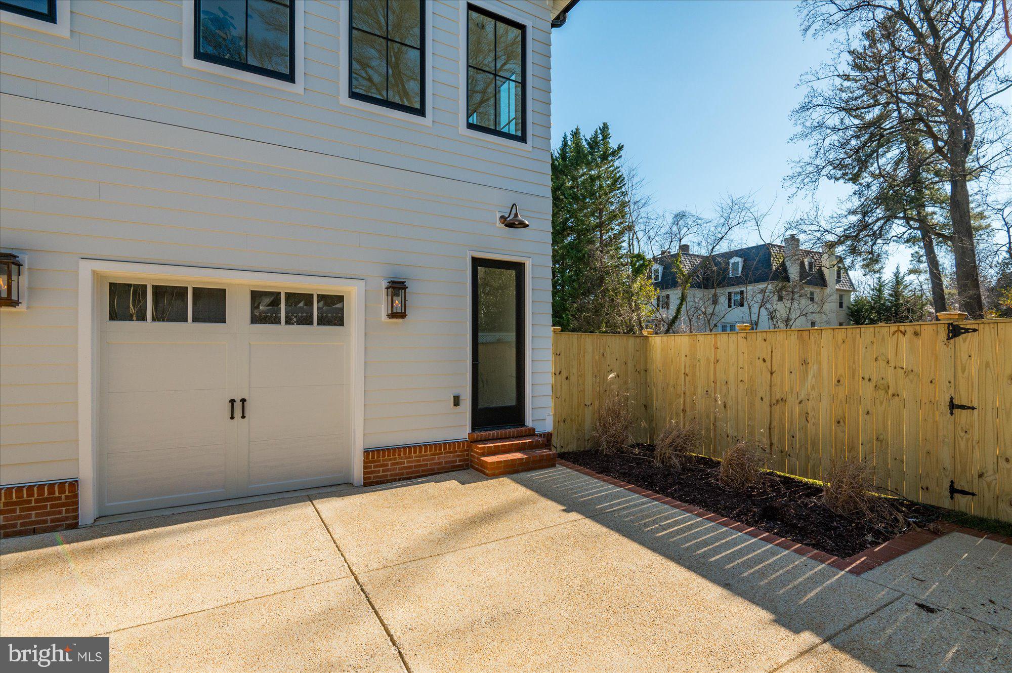 SPRINGFIELD - Residential