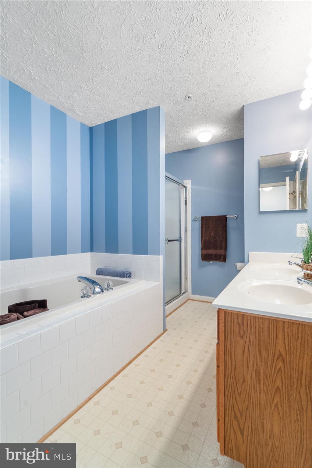 OAKHURST - Residential