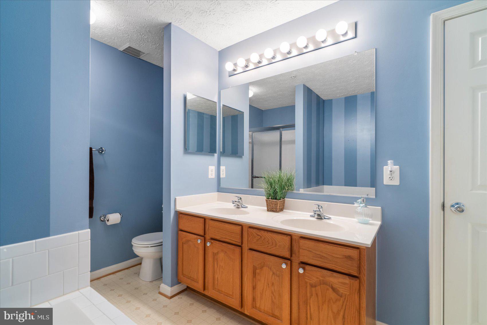 OAKHURST - Residential