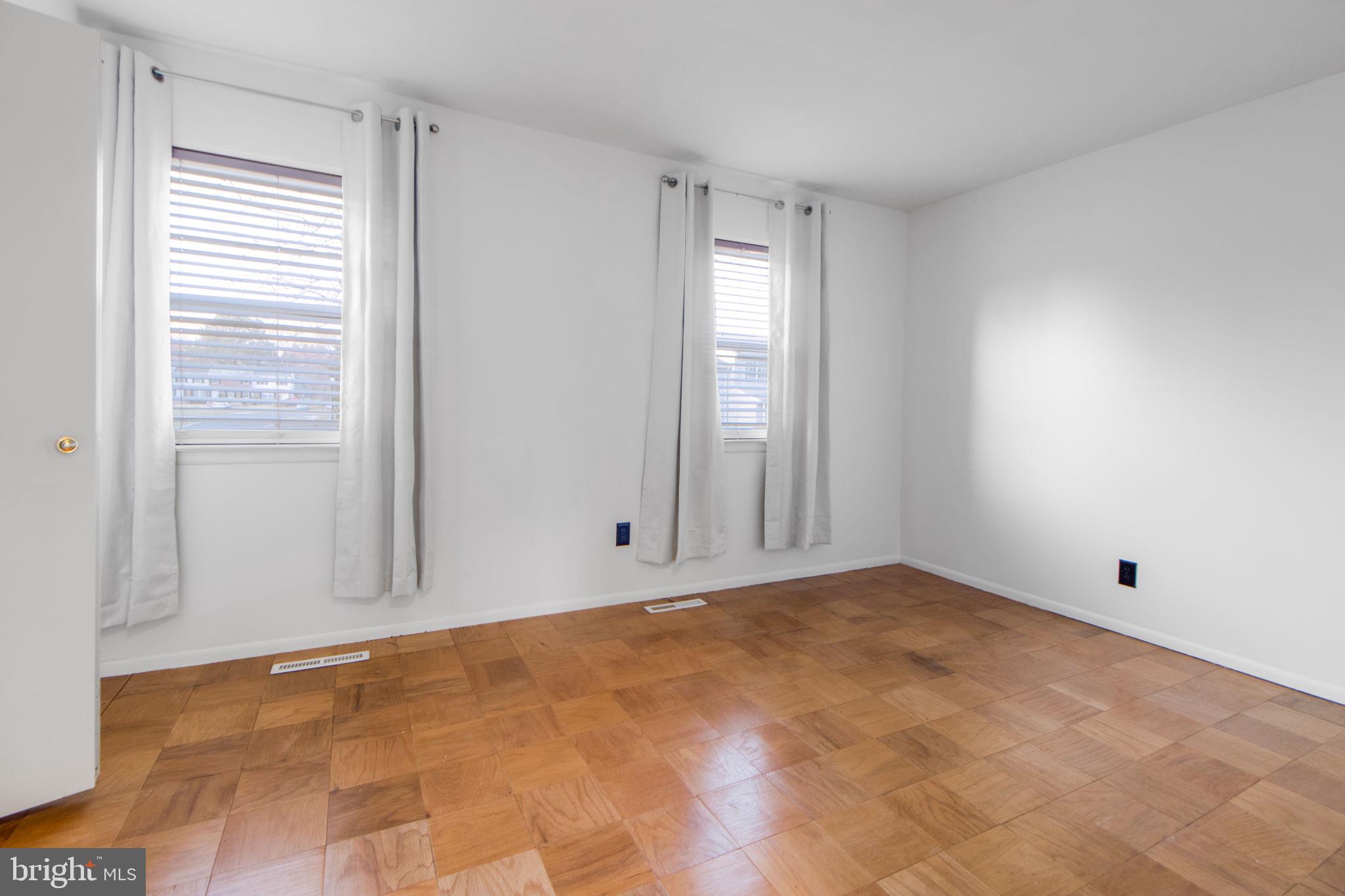 HARFORD SQUARE - Residential Lease