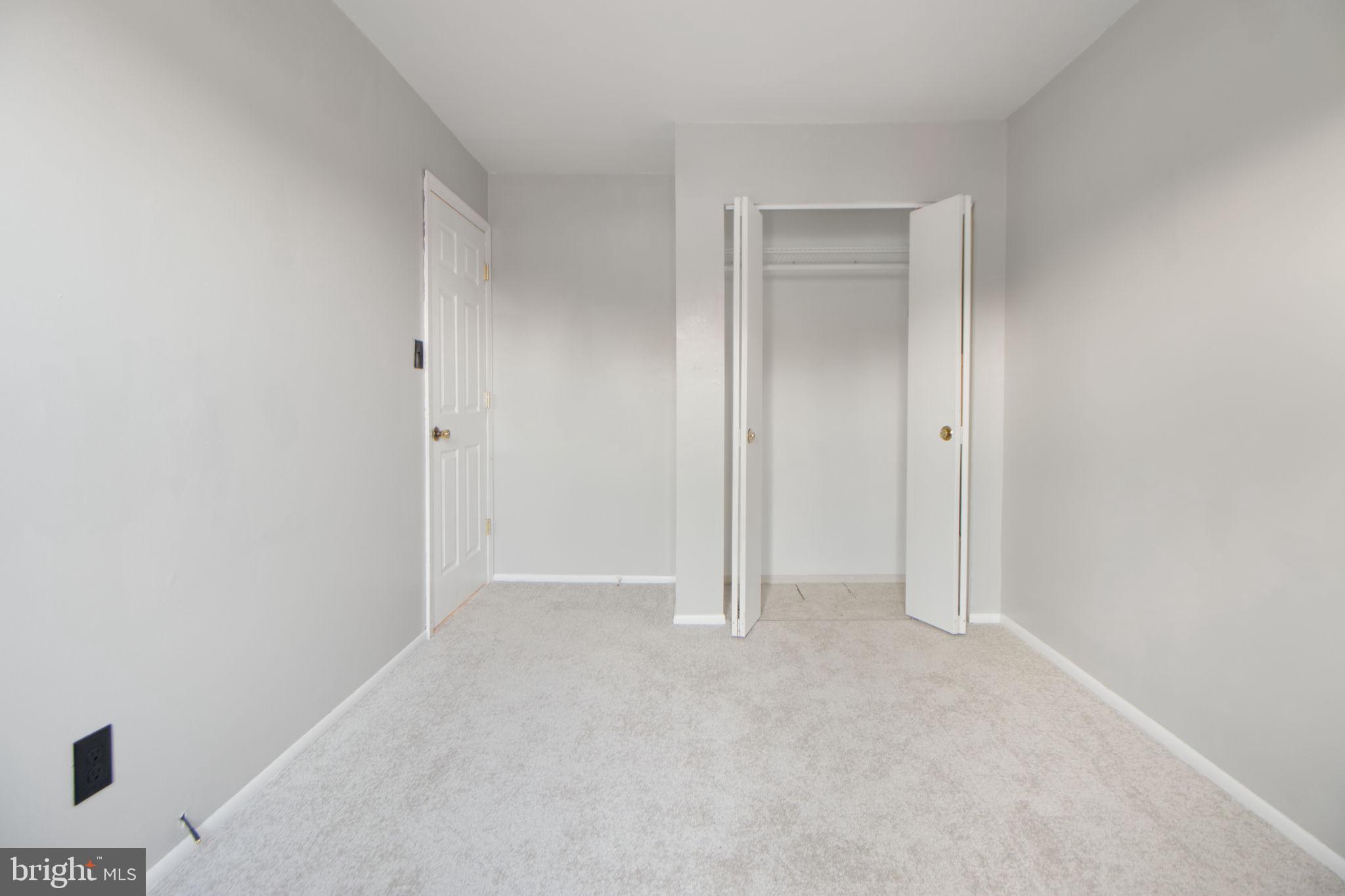 HARFORD SQUARE - Residential Lease