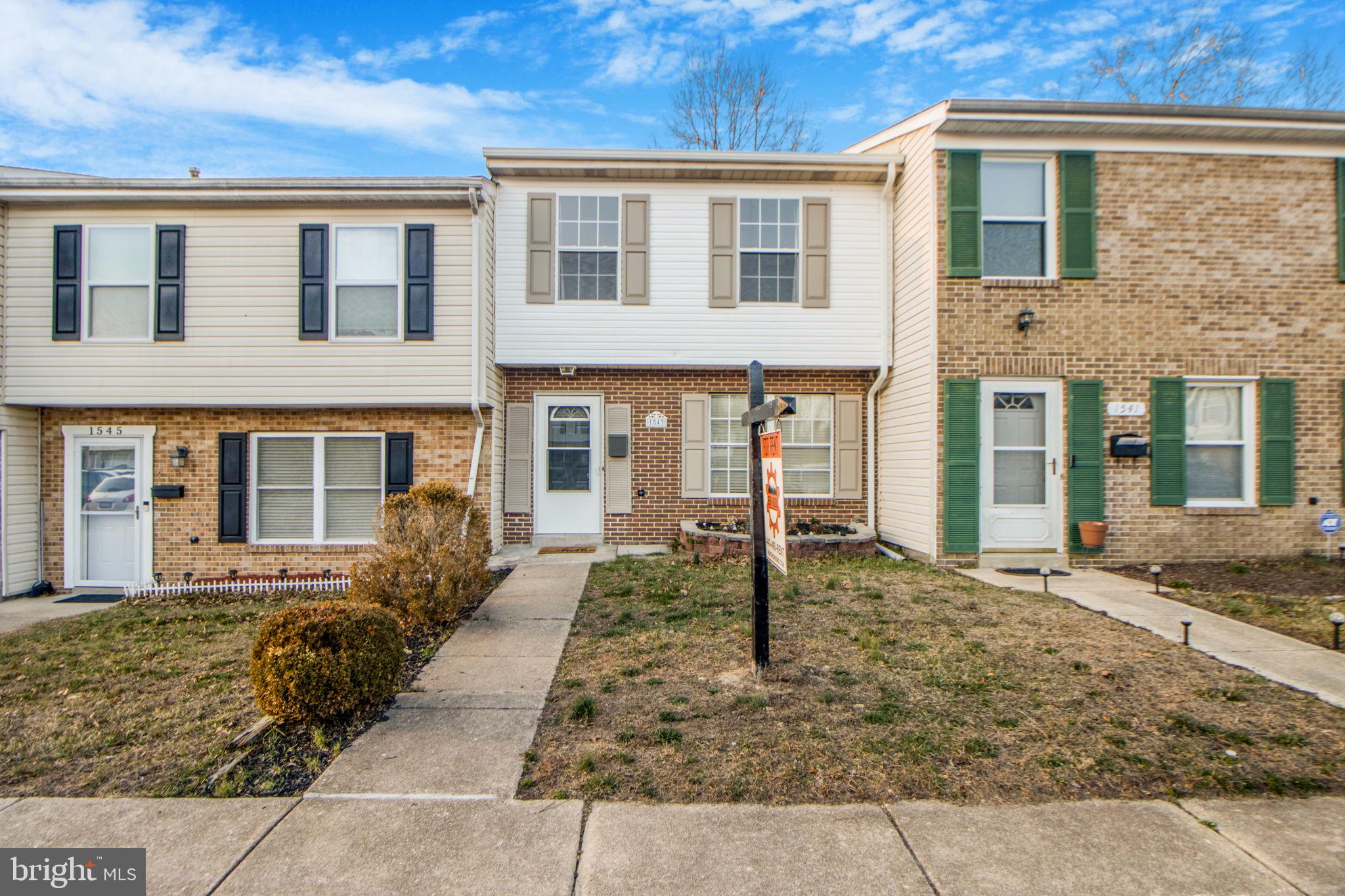 HARFORD SQUARE - Residential Lease