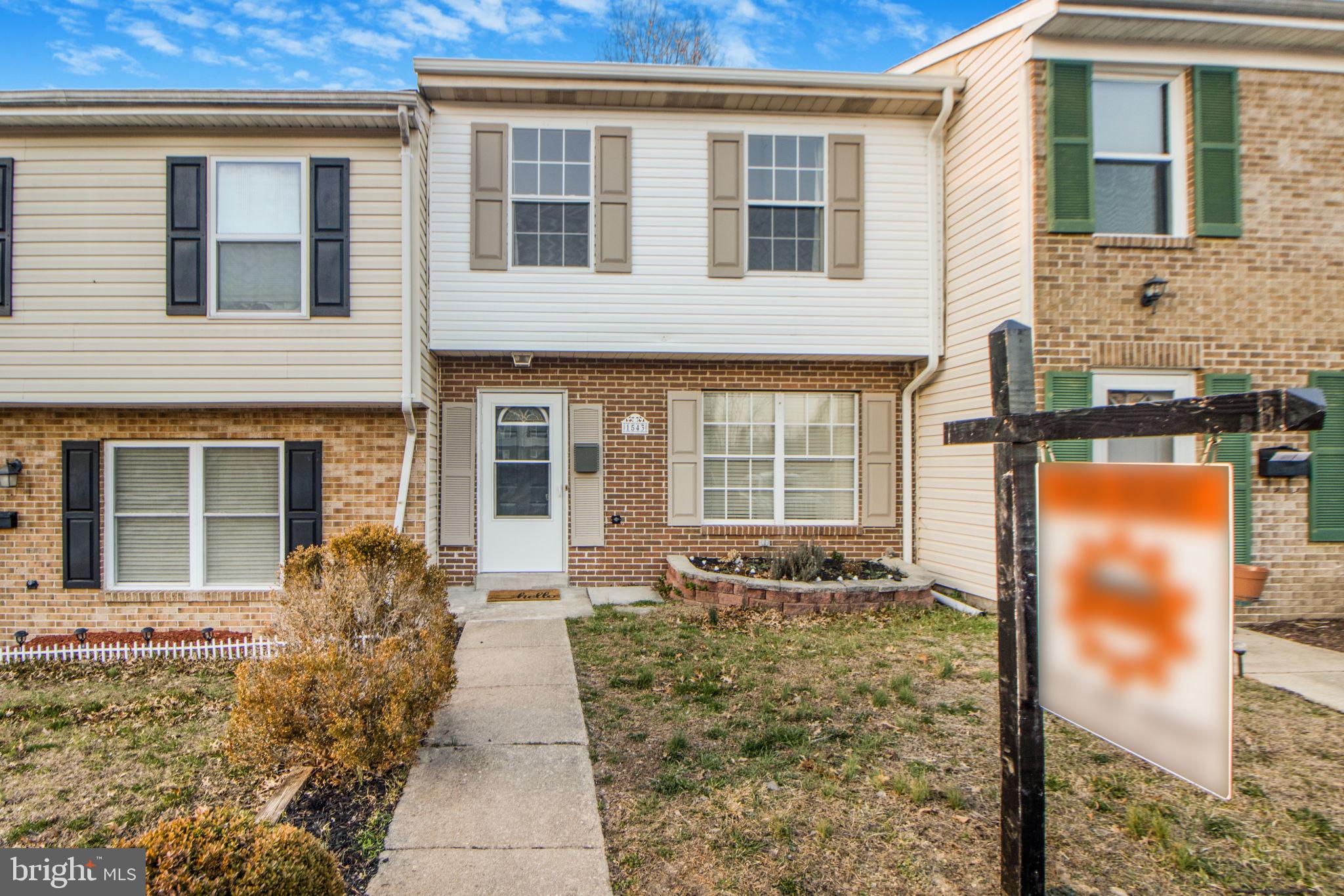 HARFORD SQUARE - Residential Lease