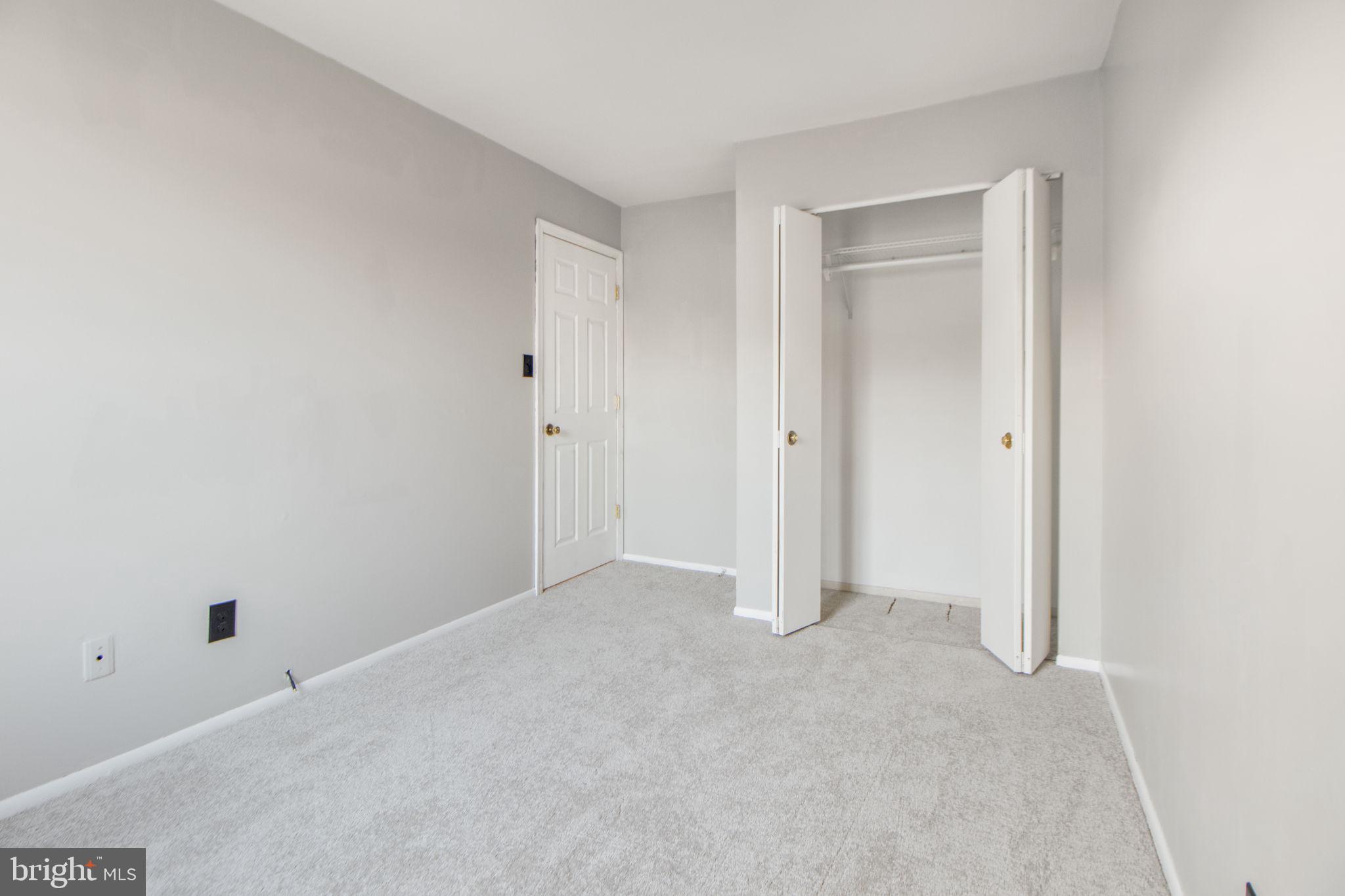 HARFORD SQUARE - Residential Lease