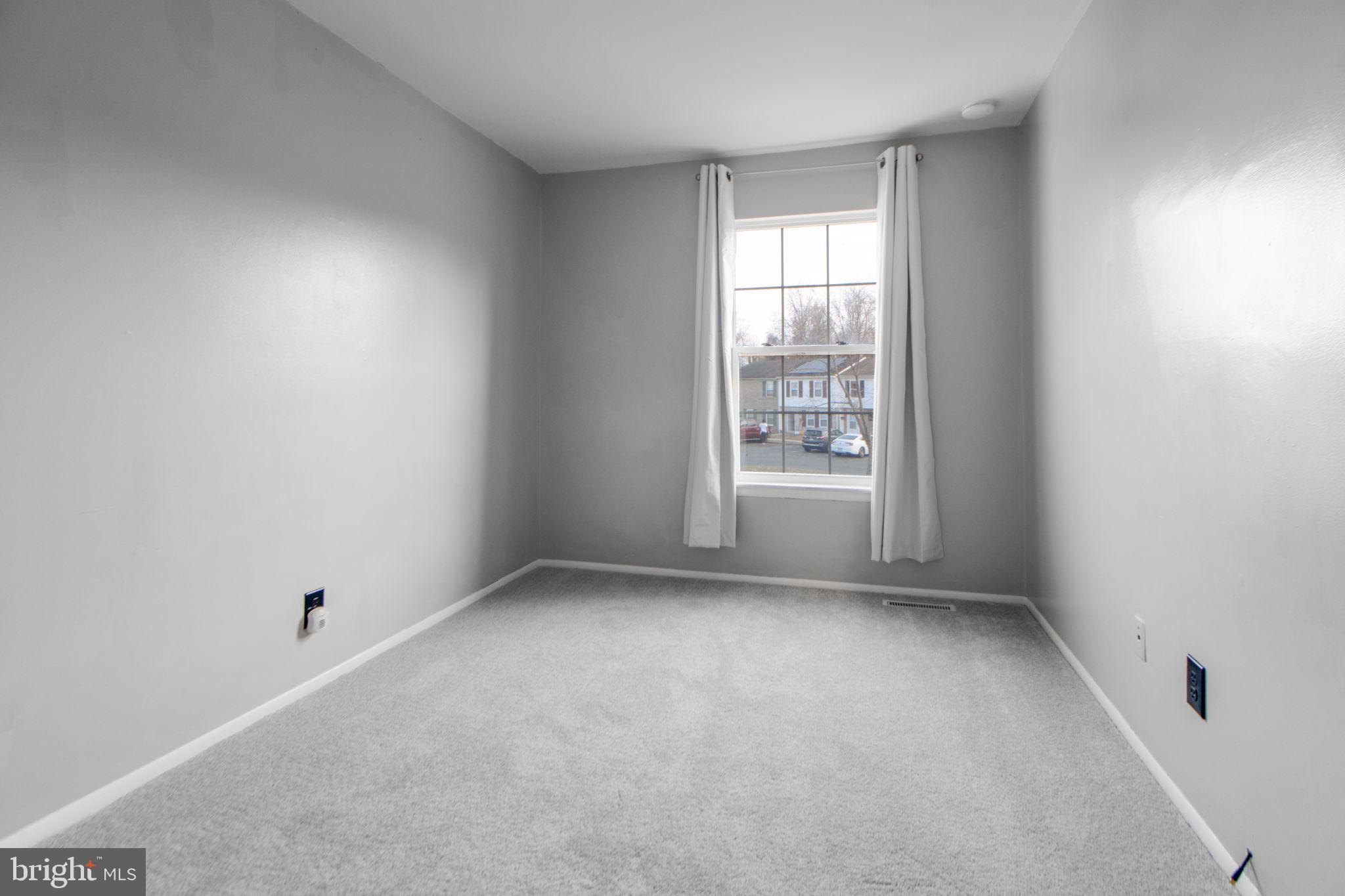 HARFORD SQUARE - Residential Lease