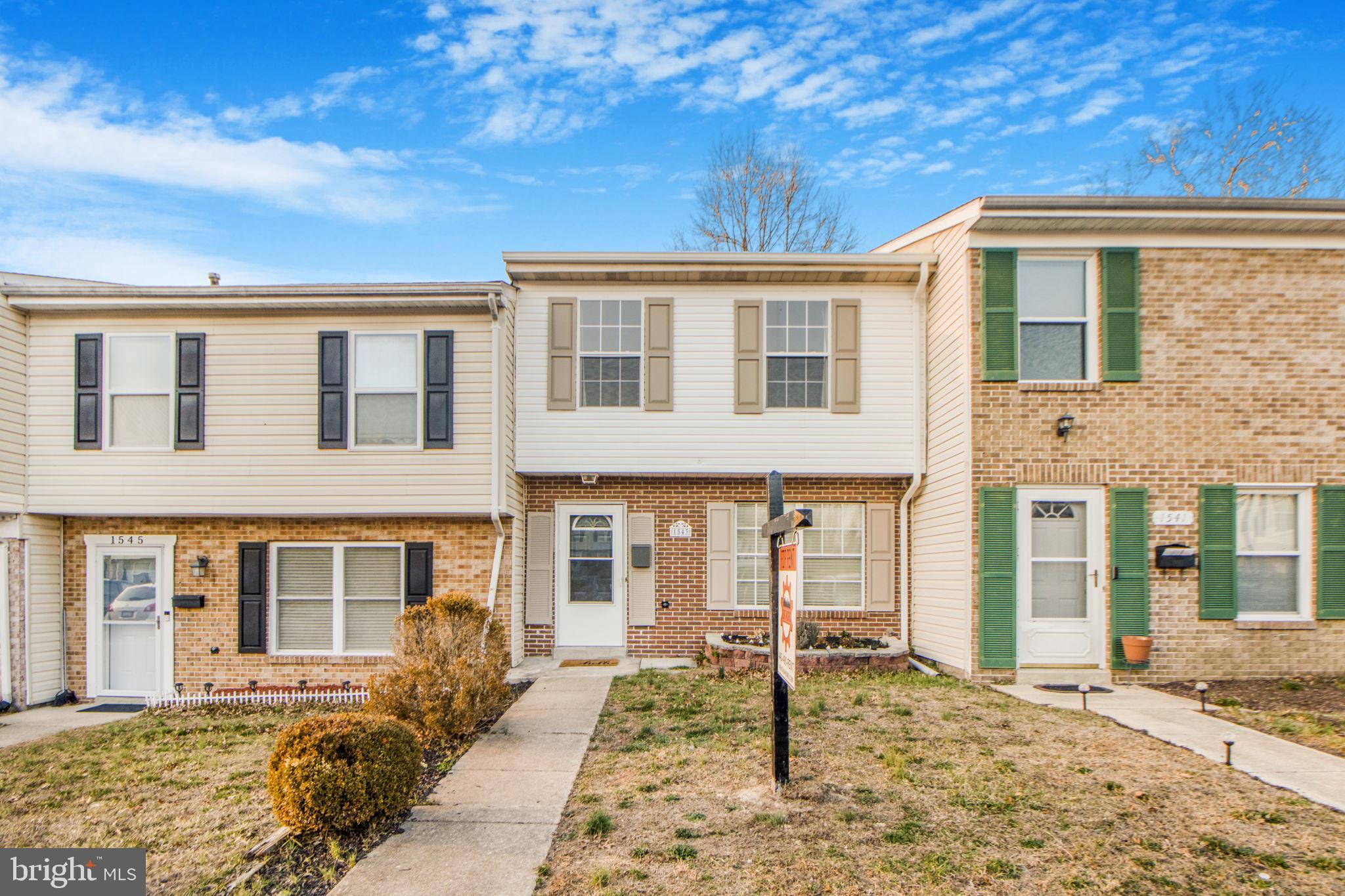 HARFORD SQUARE - Residential Lease