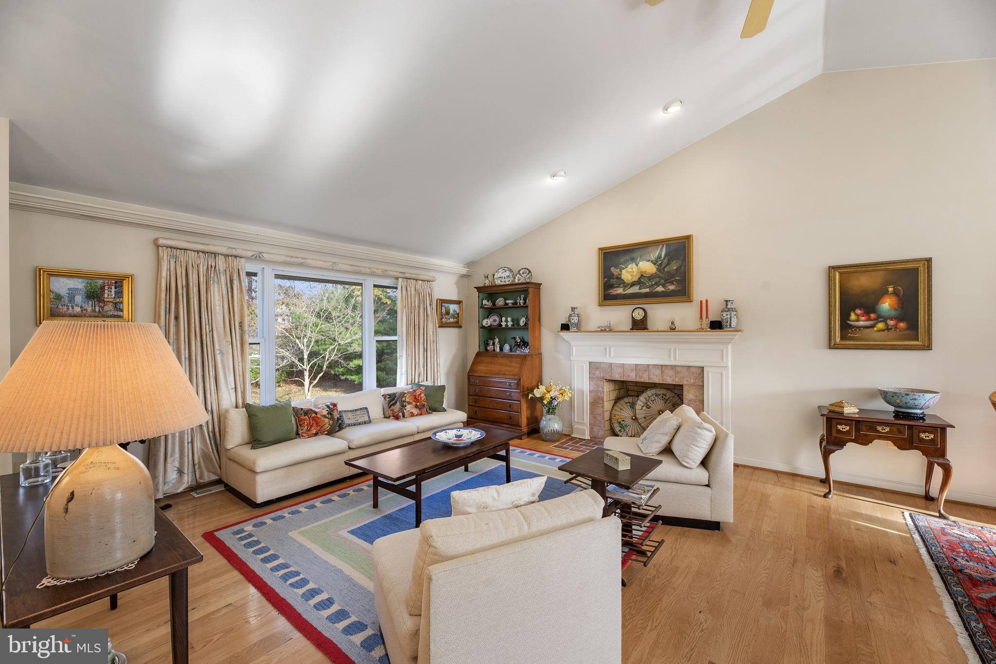 LAYTONSVILLE OUTSIDE - Residential