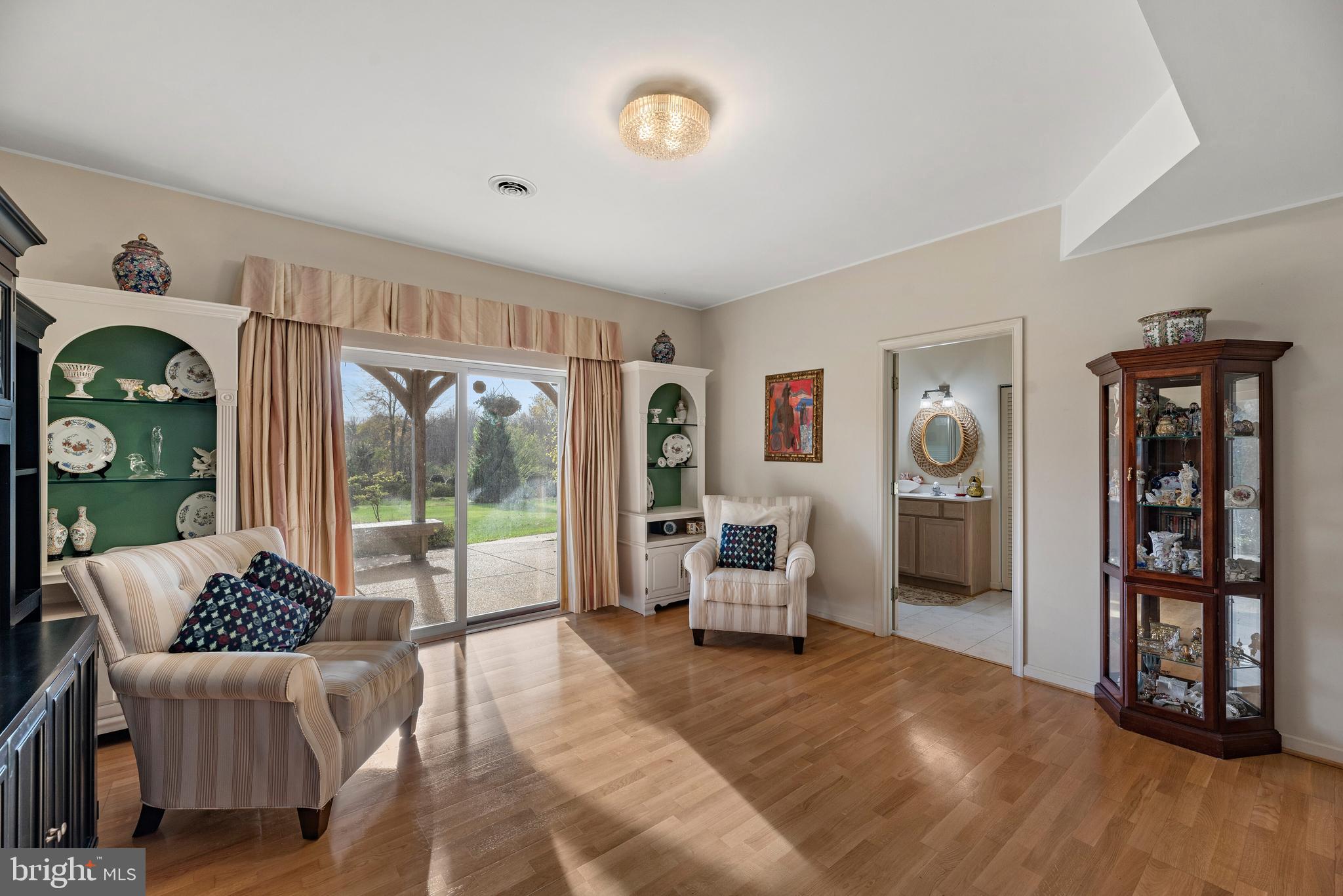 LAYTONSVILLE OUTSIDE - Residential