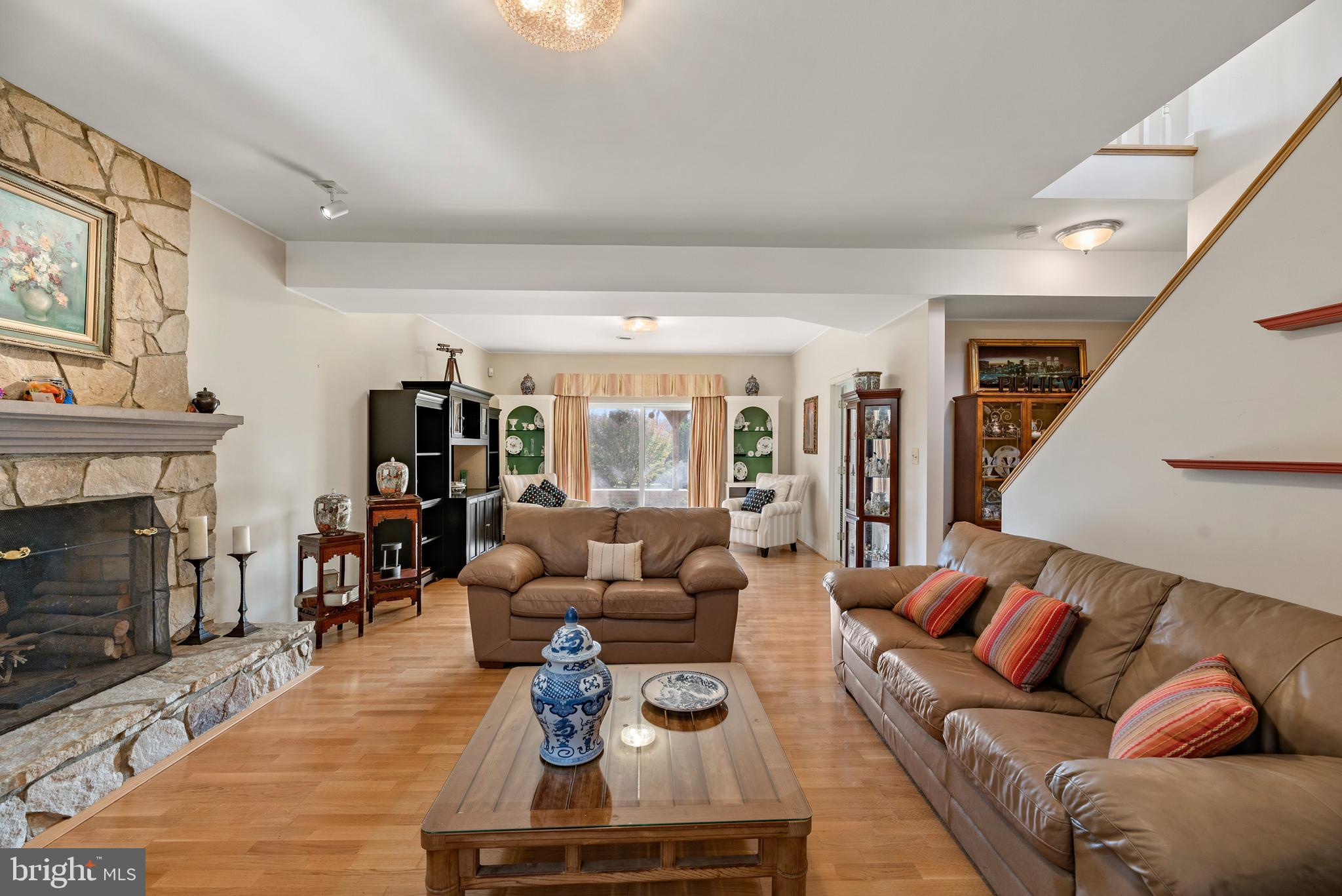 LAYTONSVILLE OUTSIDE - Residential