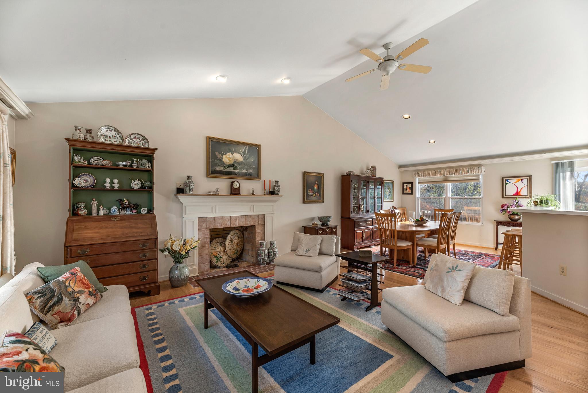 LAYTONSVILLE OUTSIDE - Residential