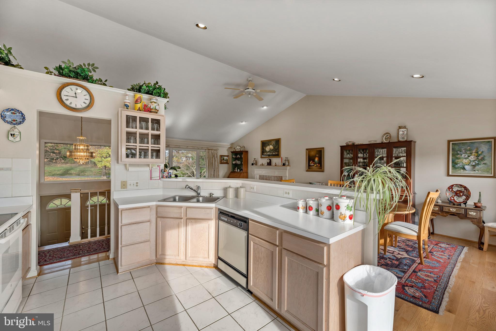 LAYTONSVILLE OUTSIDE - Residential