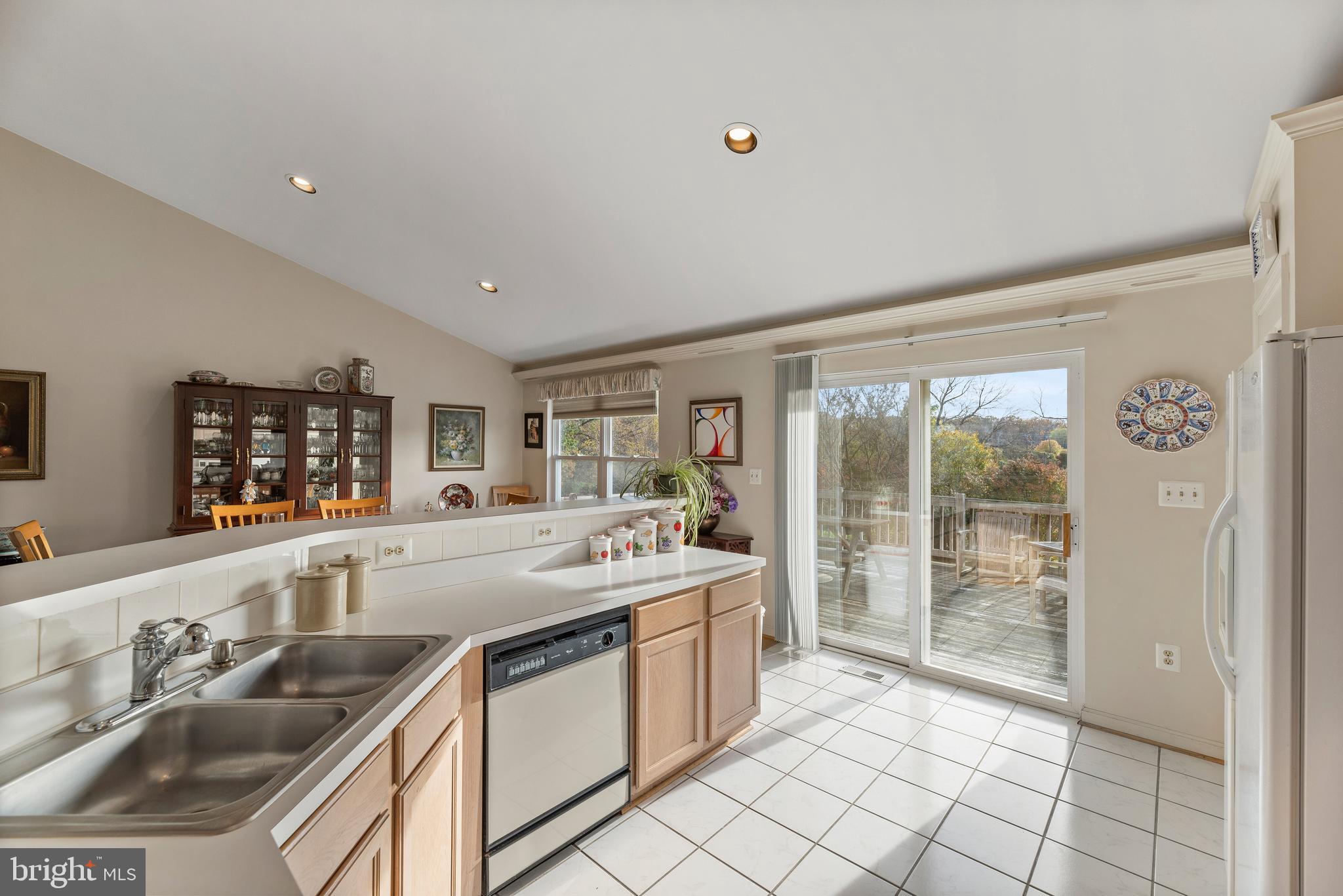 LAYTONSVILLE OUTSIDE - Residential