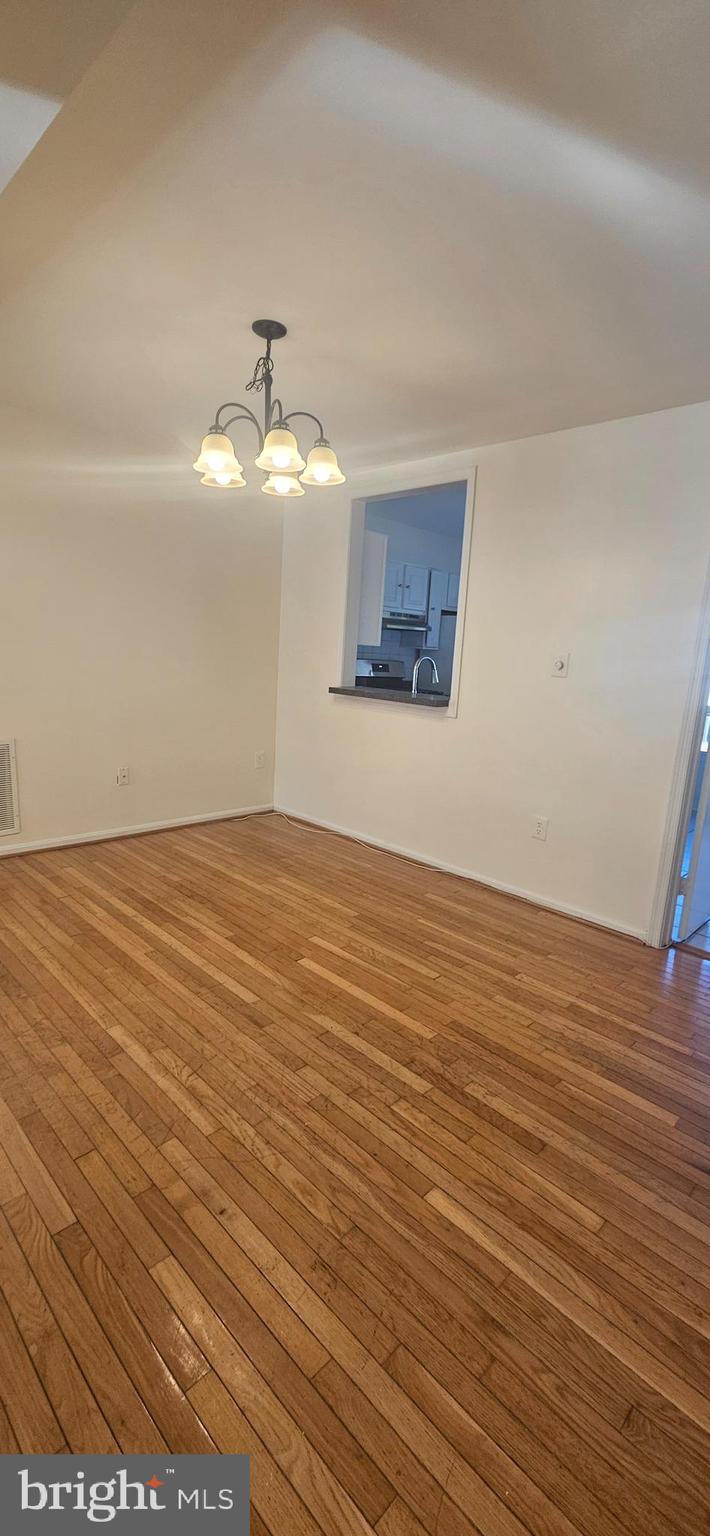 KINGS PARK WEST - Residential Lease