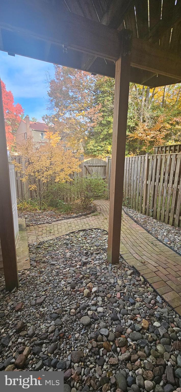 KINGS PARK WEST - Residential Lease