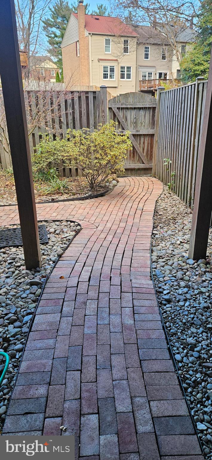 KINGS PARK WEST - Residential Lease