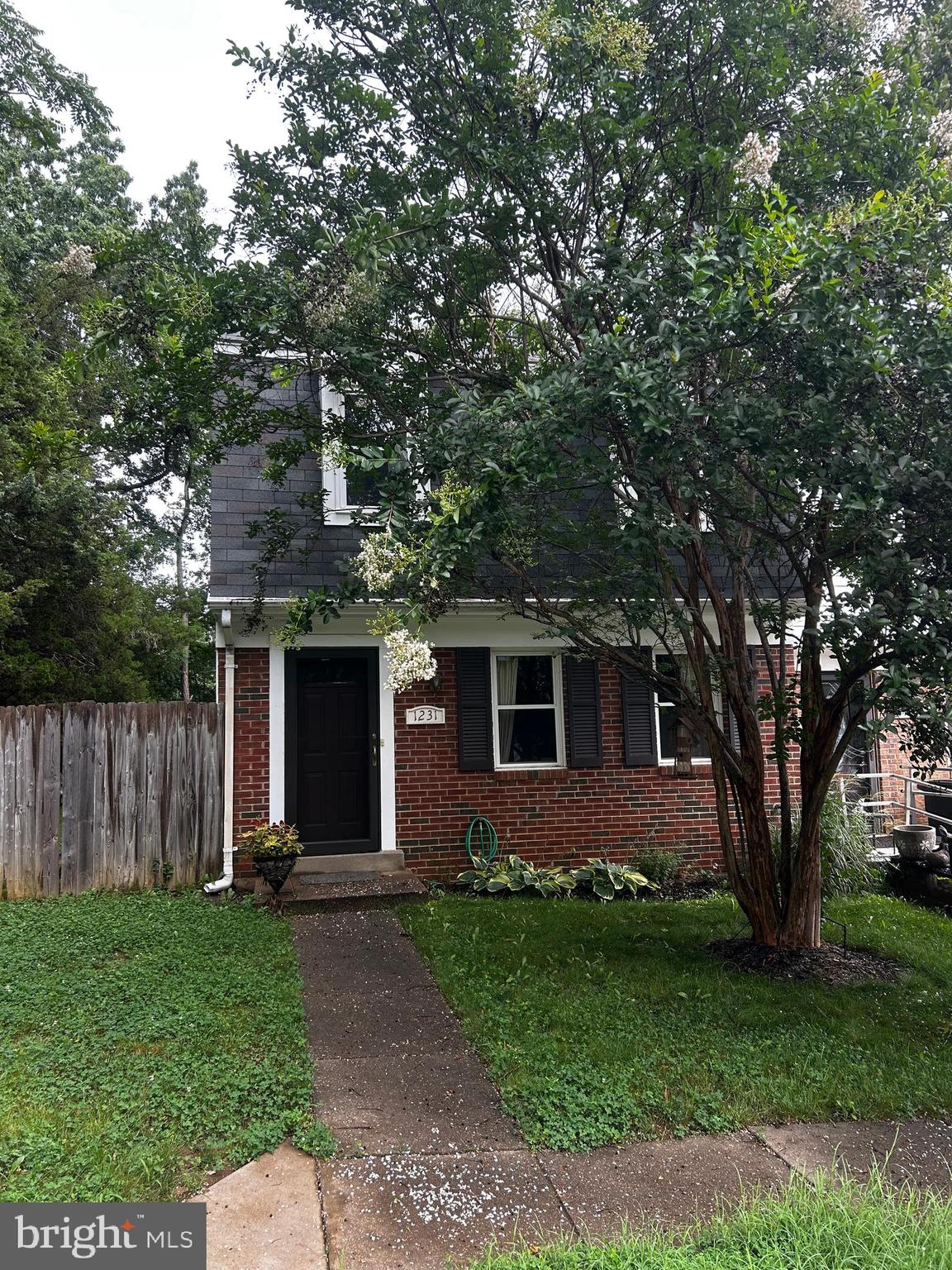 1231 THOMAS JEFFERSON PLACE