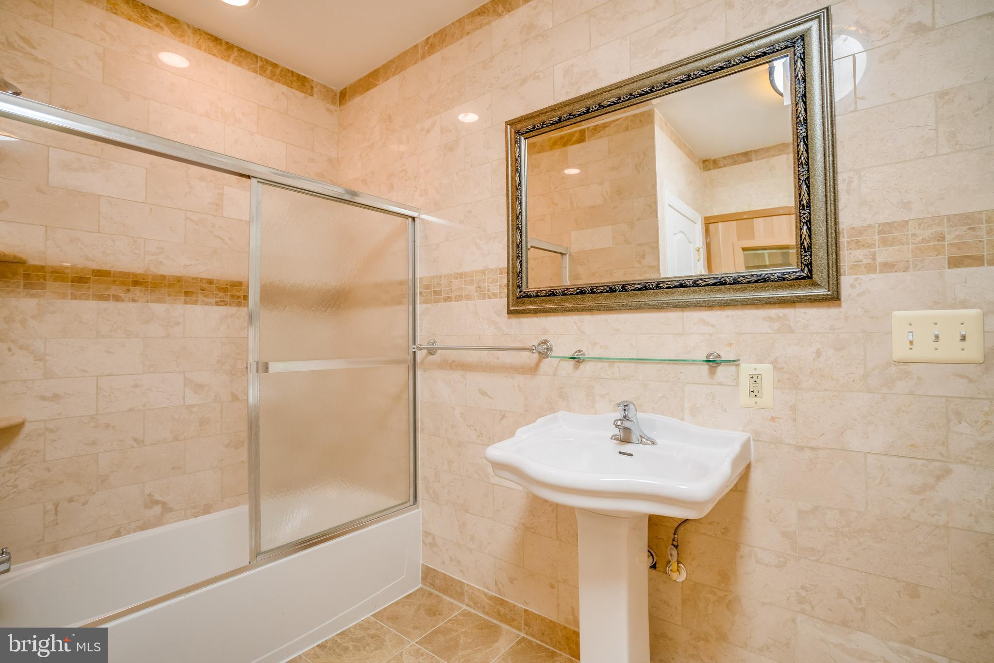 POPLAR TREE - Residential